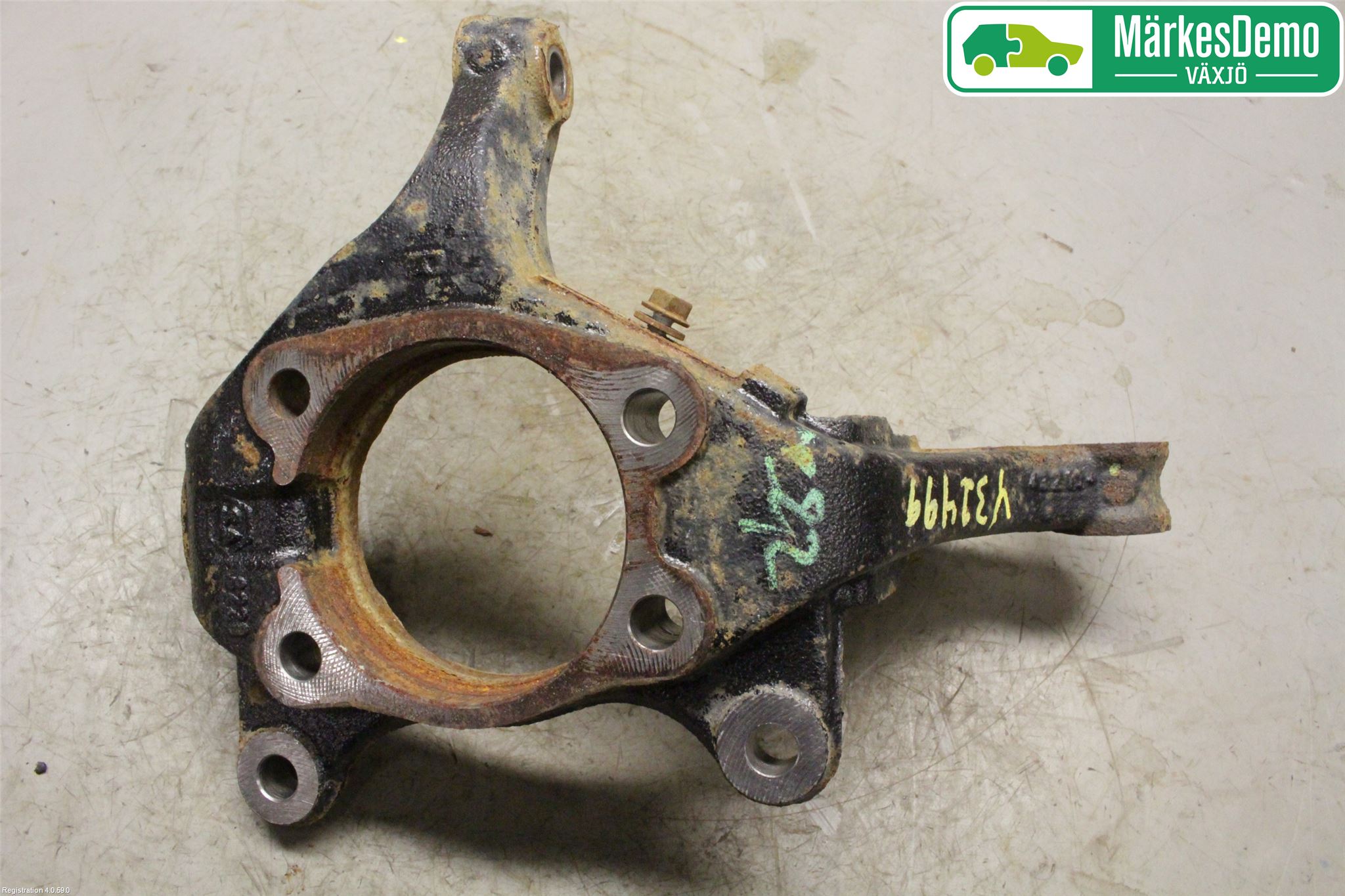 Toyota AURIS 13-19 Spindel Hf