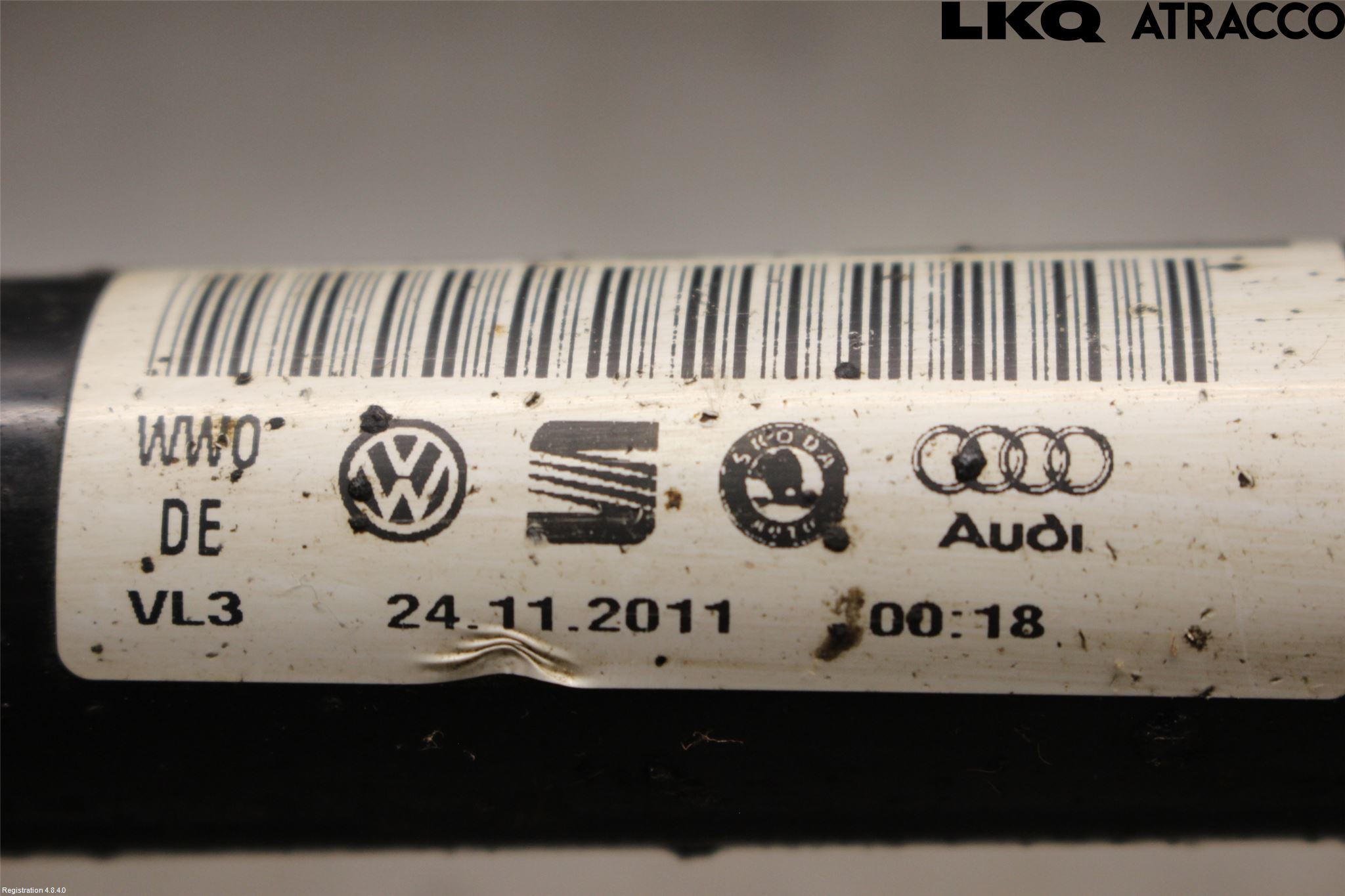 Volkswagen VW PASSAT 11-14 Drivaksel Foran Kompl Venstre