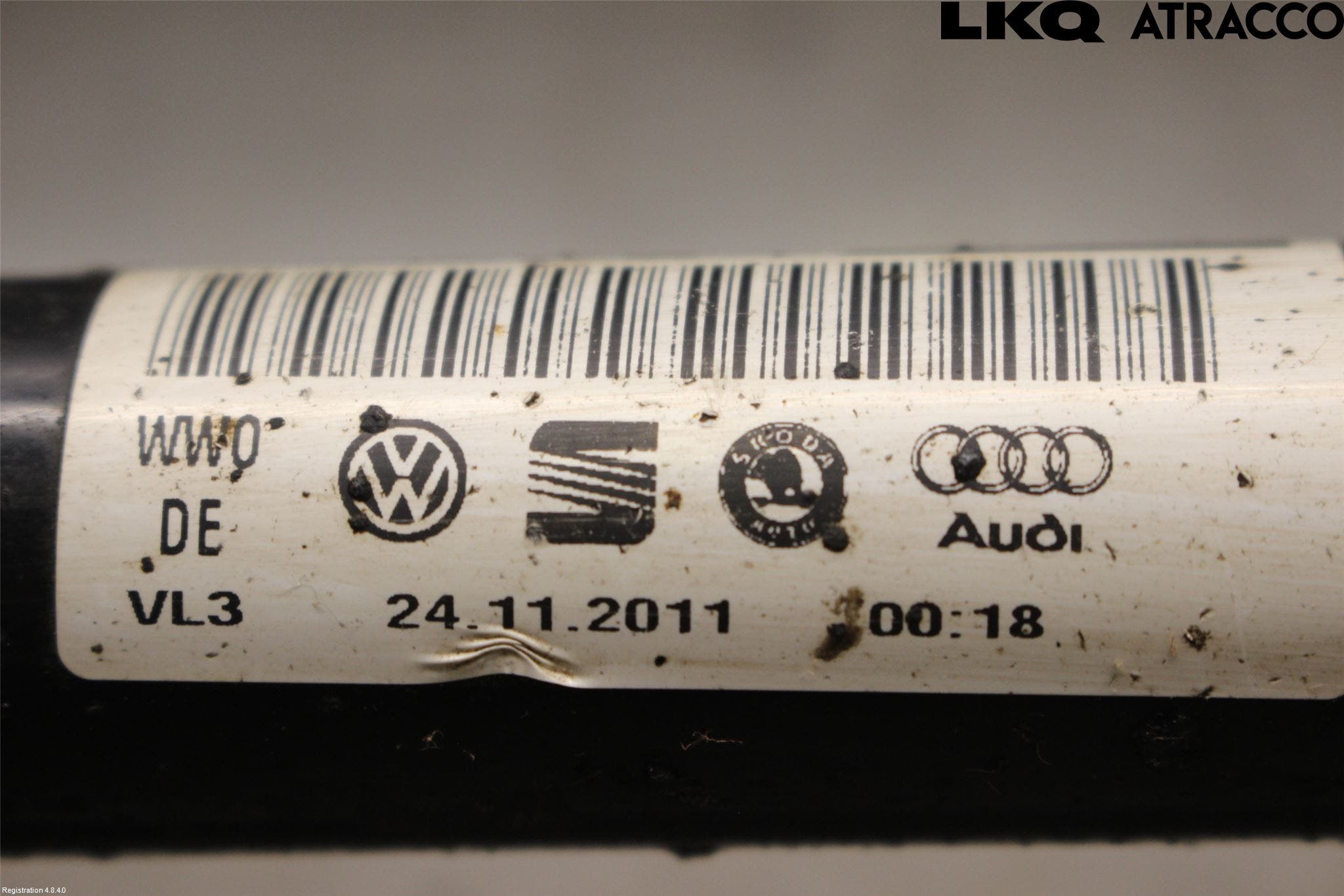 Volkswagen VW PASSAT 11-14 Drivaksel Foran Kompl Venstre