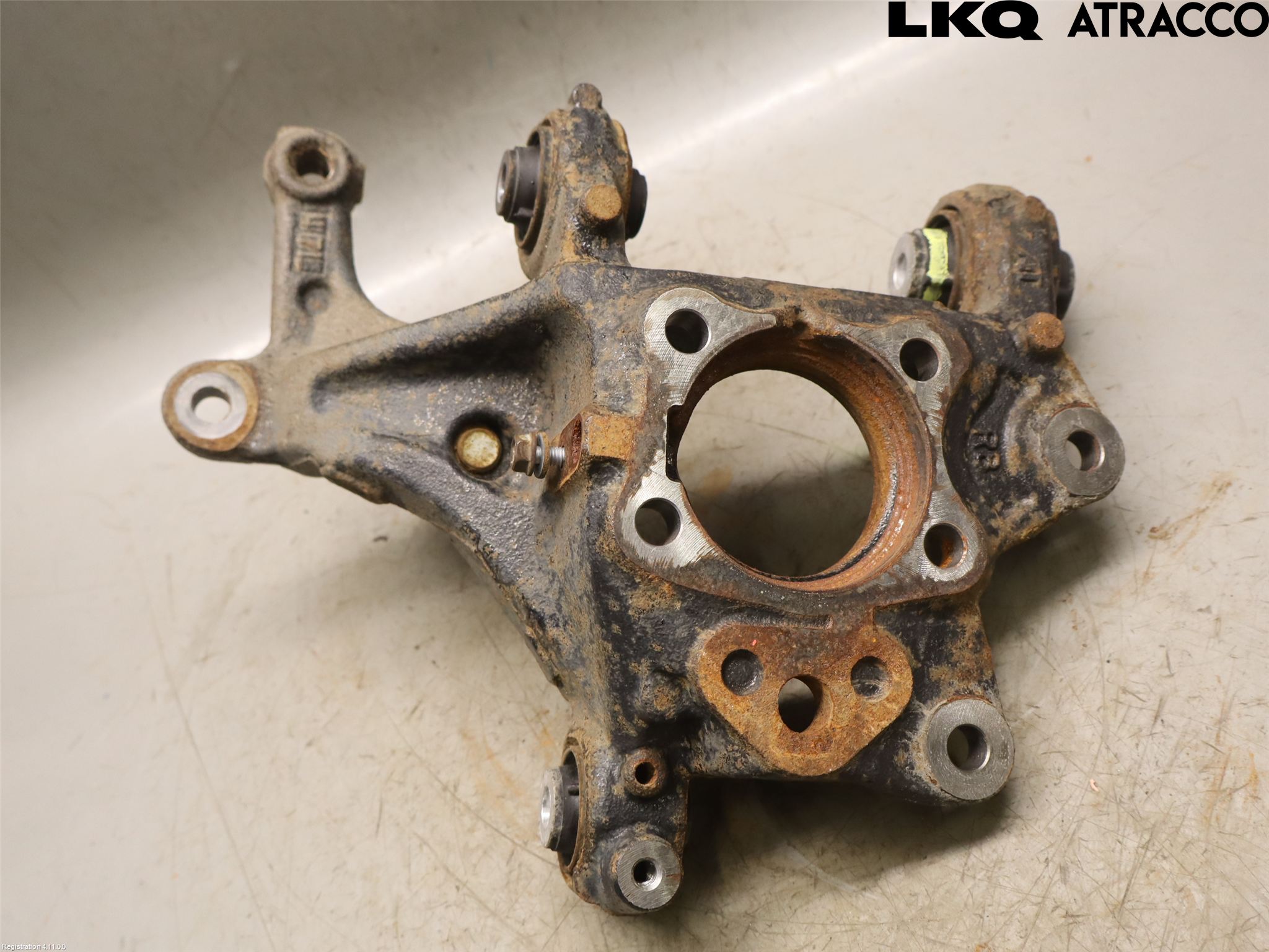 Toyota COROLLA CROSS XG10 22- Spindel Hb