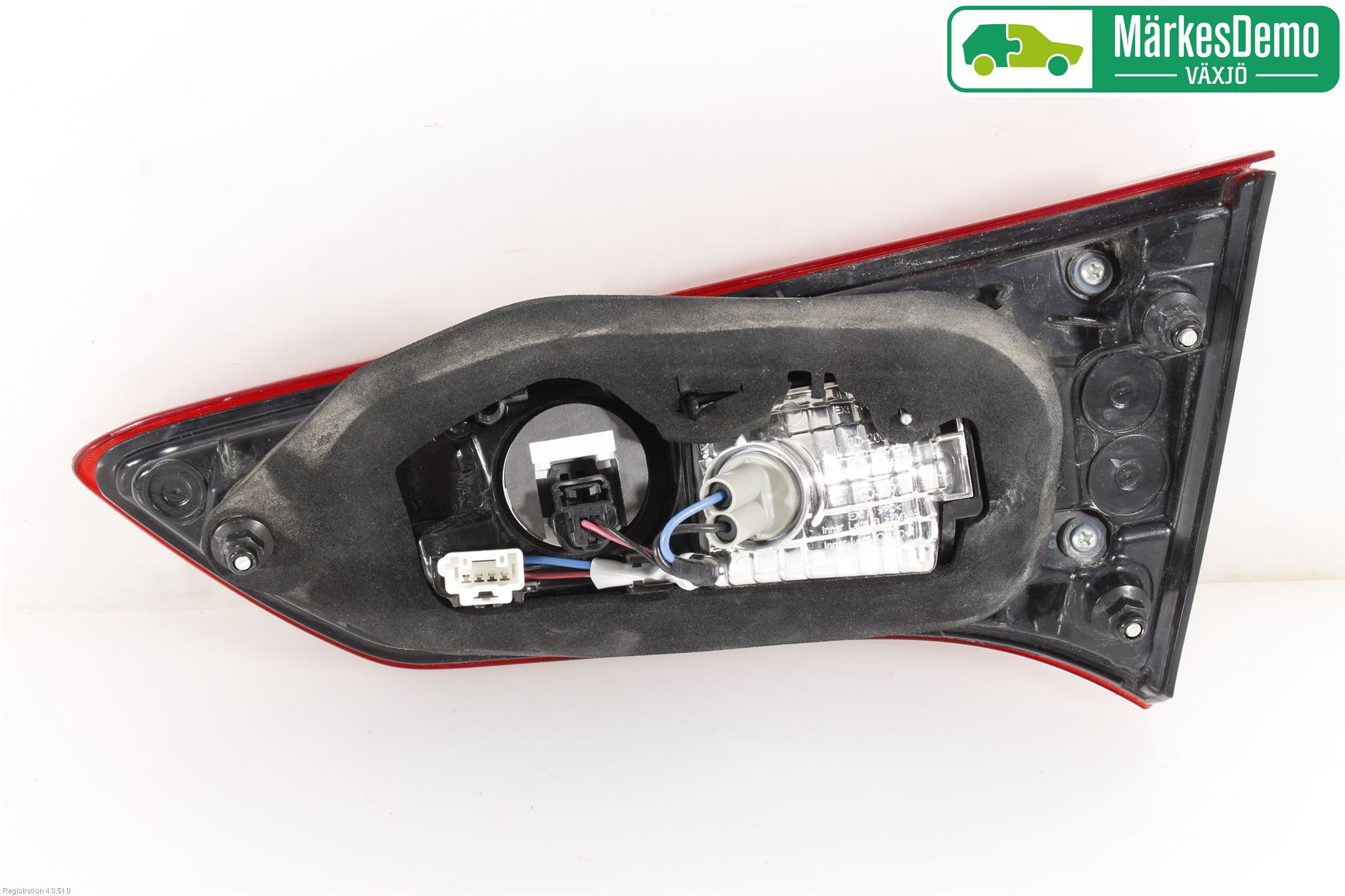 Toyota YARIS XP130 15-20 Baklykt Venstre  På Luke(Indre