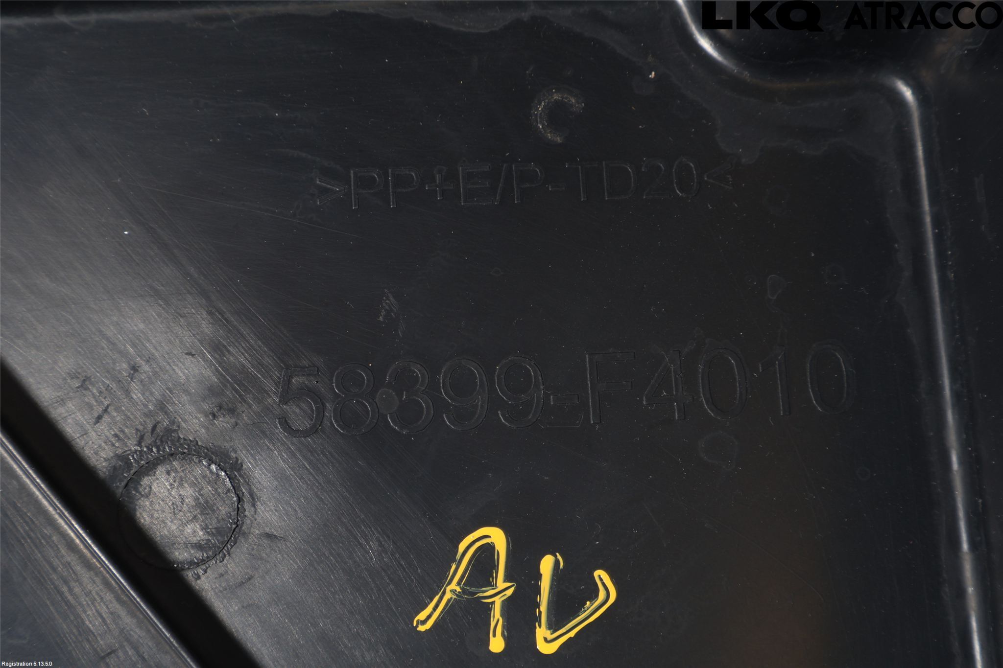 Toyota C-HR 16-23 Bunnplate U Motor-Gear-Dørk