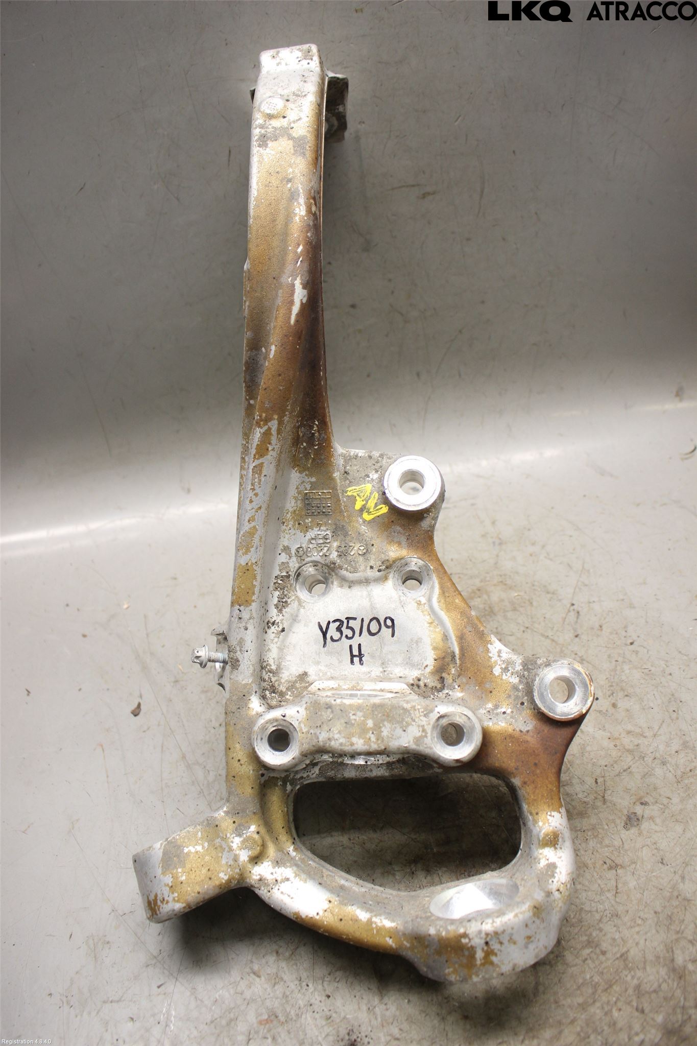 Mercedes-Benz MB C-KLASS (W205) 14-21 Spindel Vf