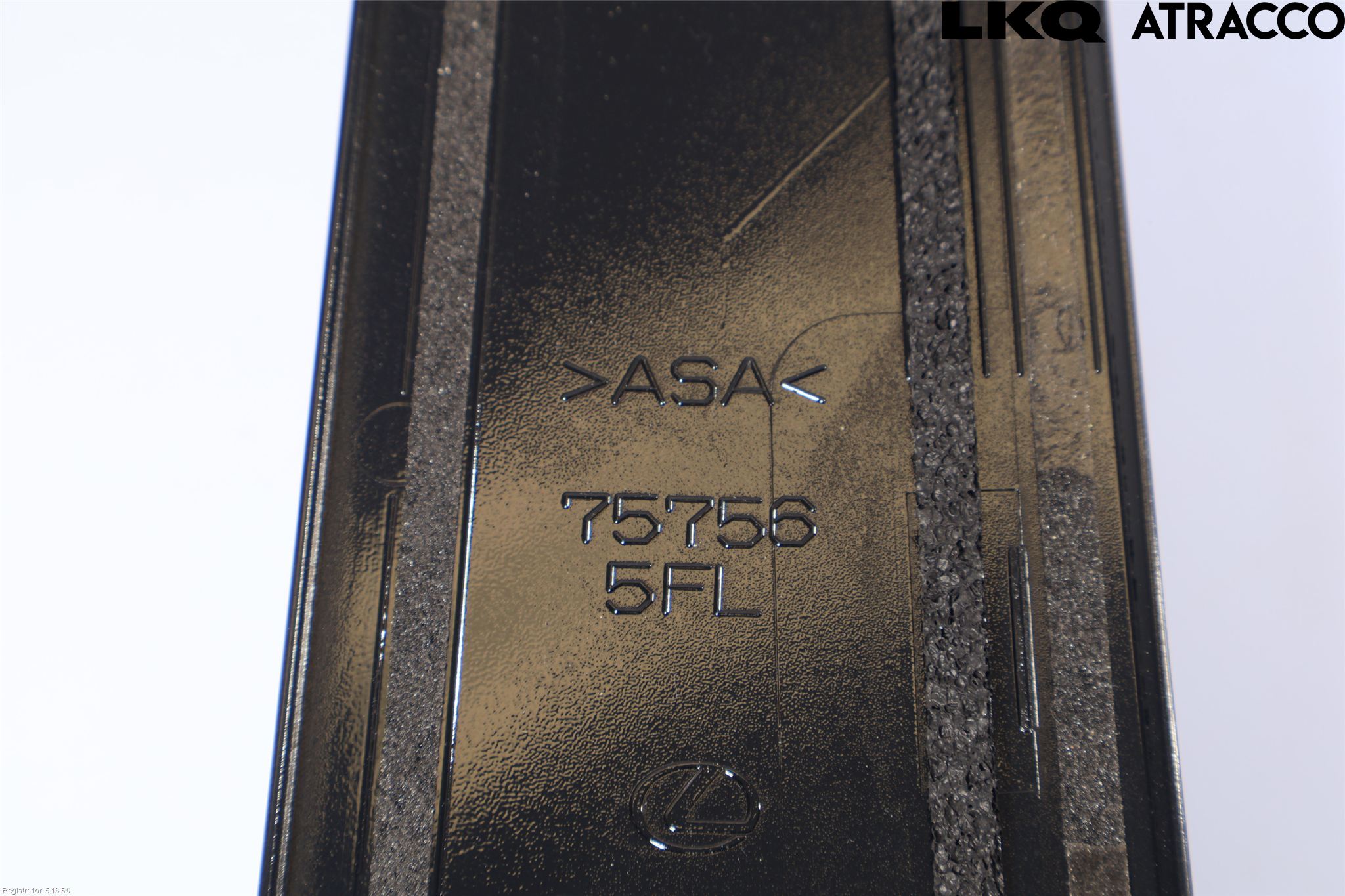 Lexus RZ 23- List Venstre Side