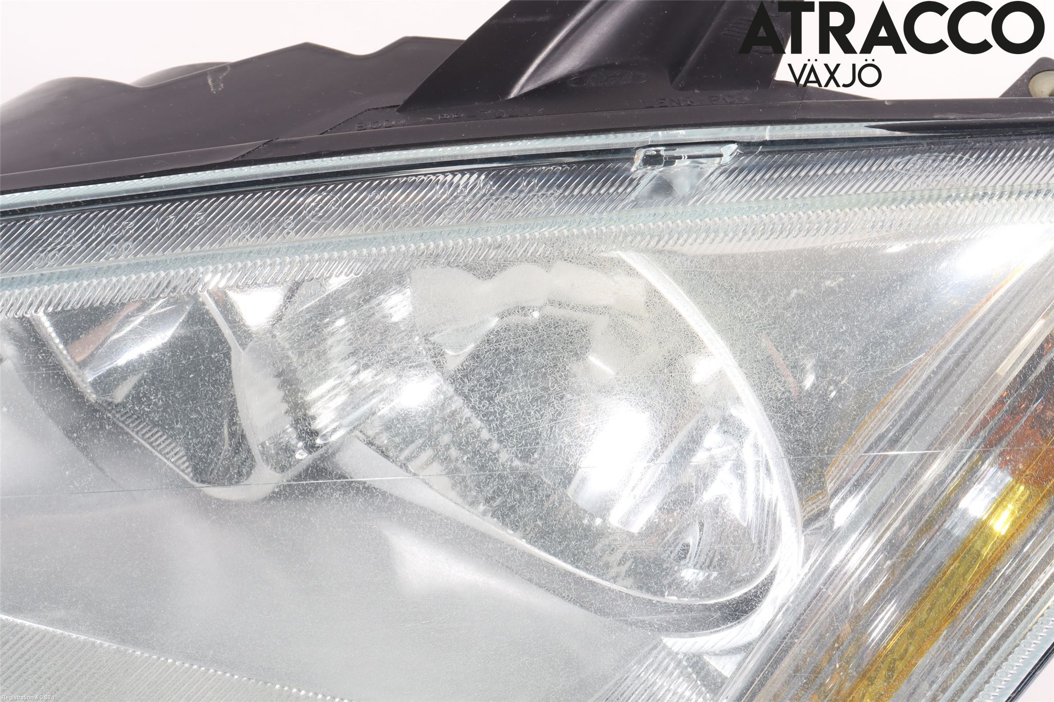 Ford FOCUS     04-07 Frontlykt Venstre