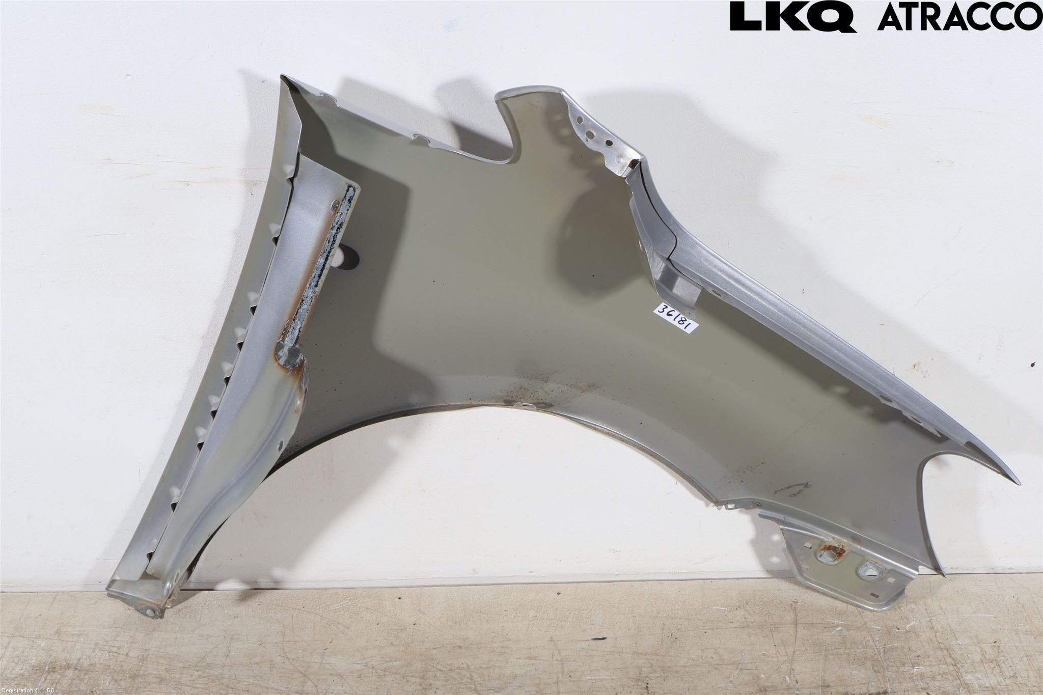 Volkswagen VW CADDY      04-10 Skjerm Foran Venstre
