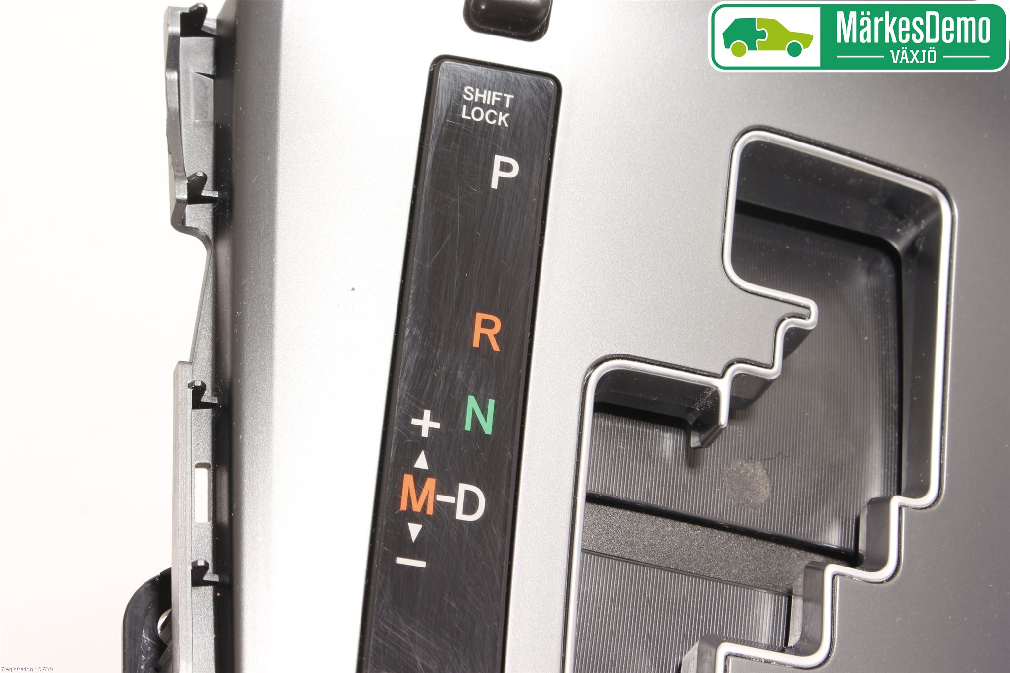 Toyota AVENSIS 16-18 Instrumentkonsoll Gulv