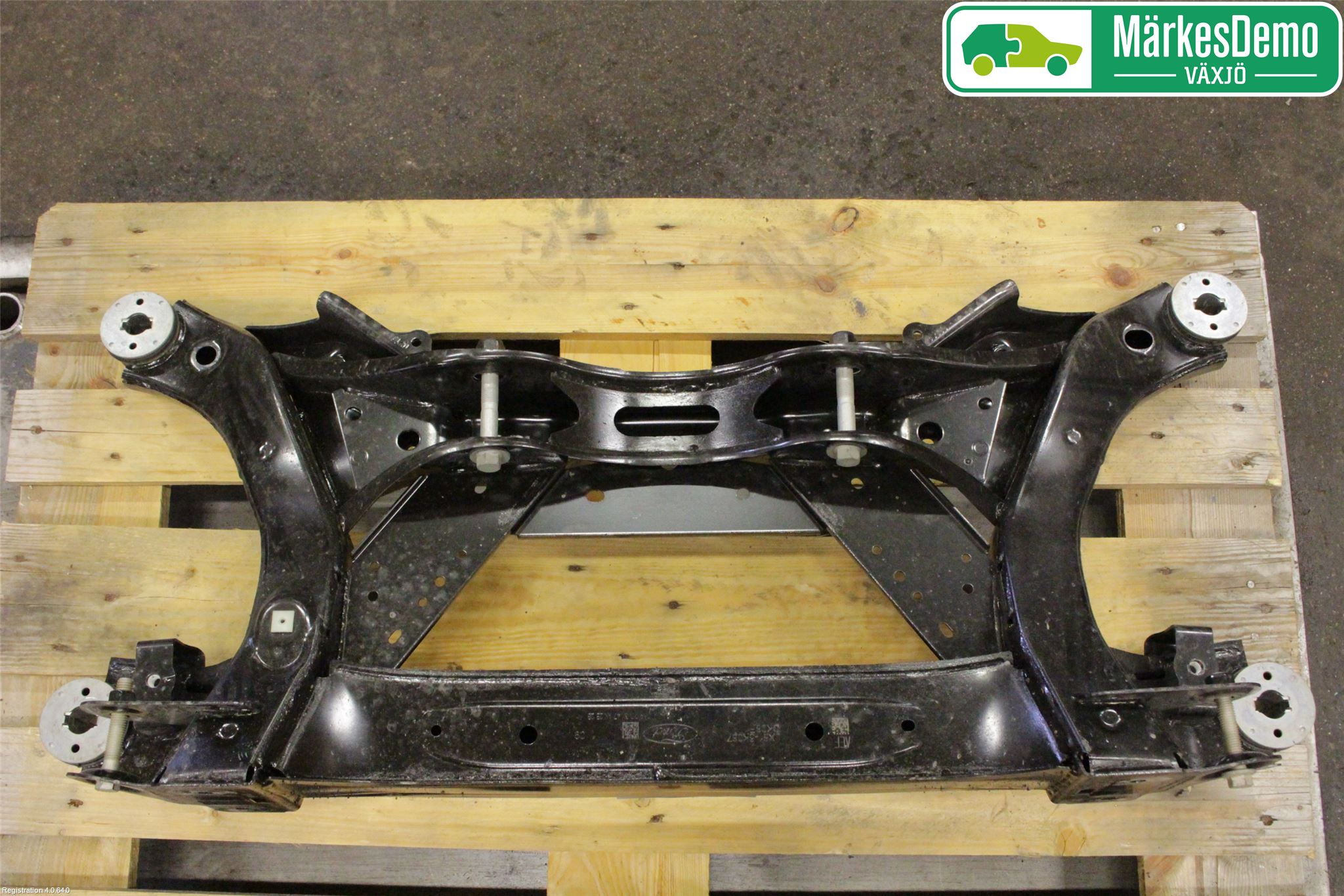 Ford FOCUS 19- Bakaksel Feste Travers-Ramme