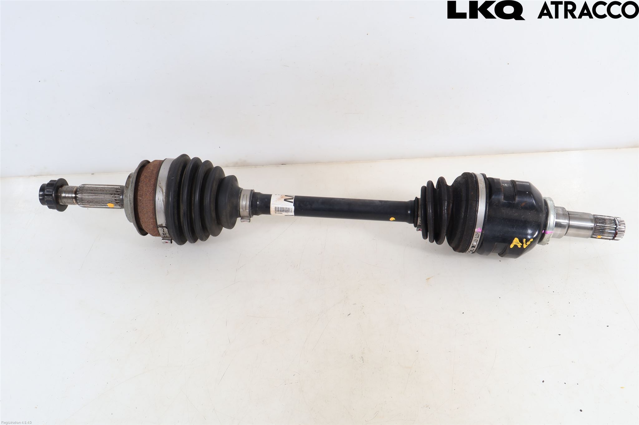 Toyota YARIS XP130 15-20 Drivaksel Foran Kompl Venstre