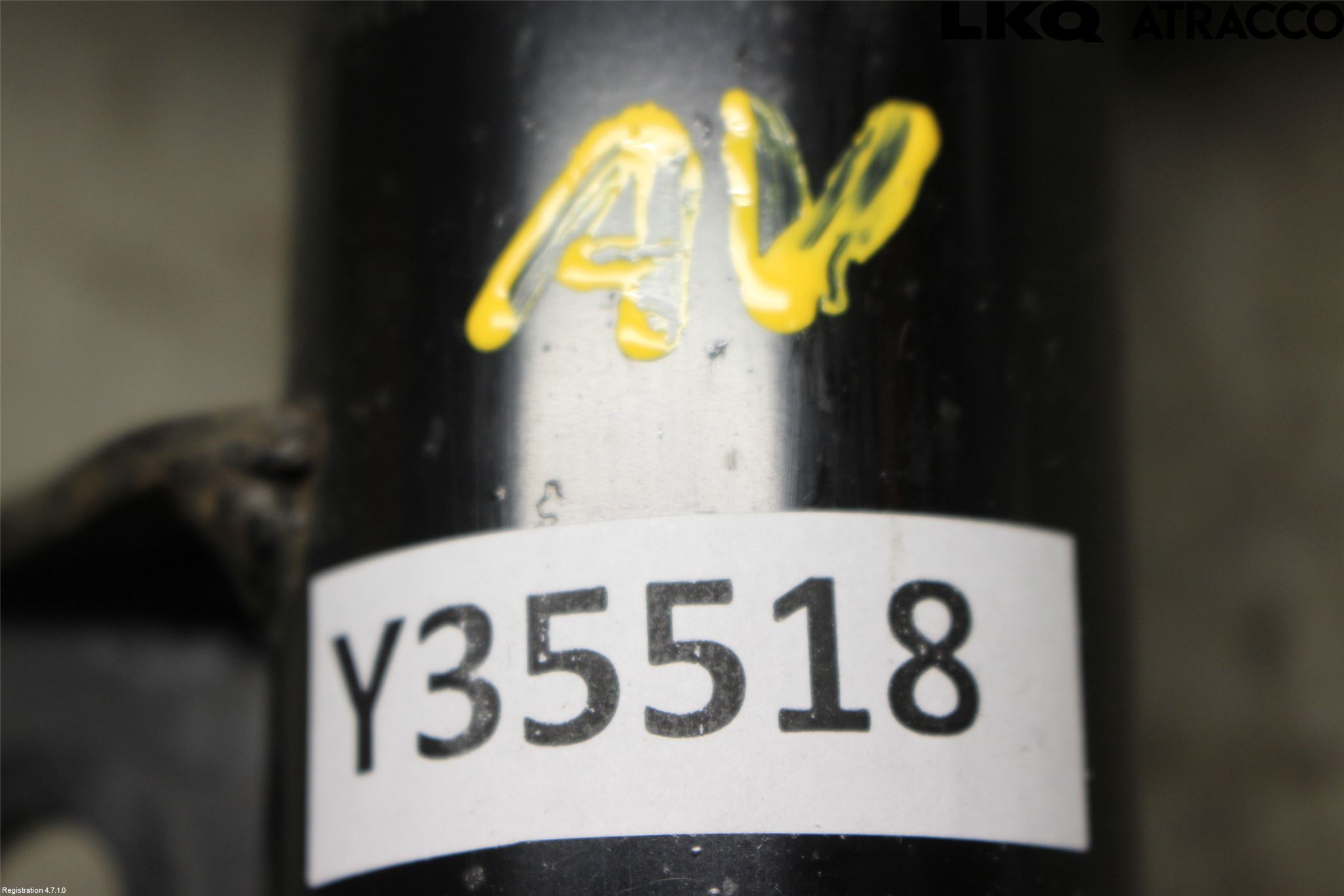 Toyota COROLLA CROSS XG10 22- Fjærbein Foran Høyre