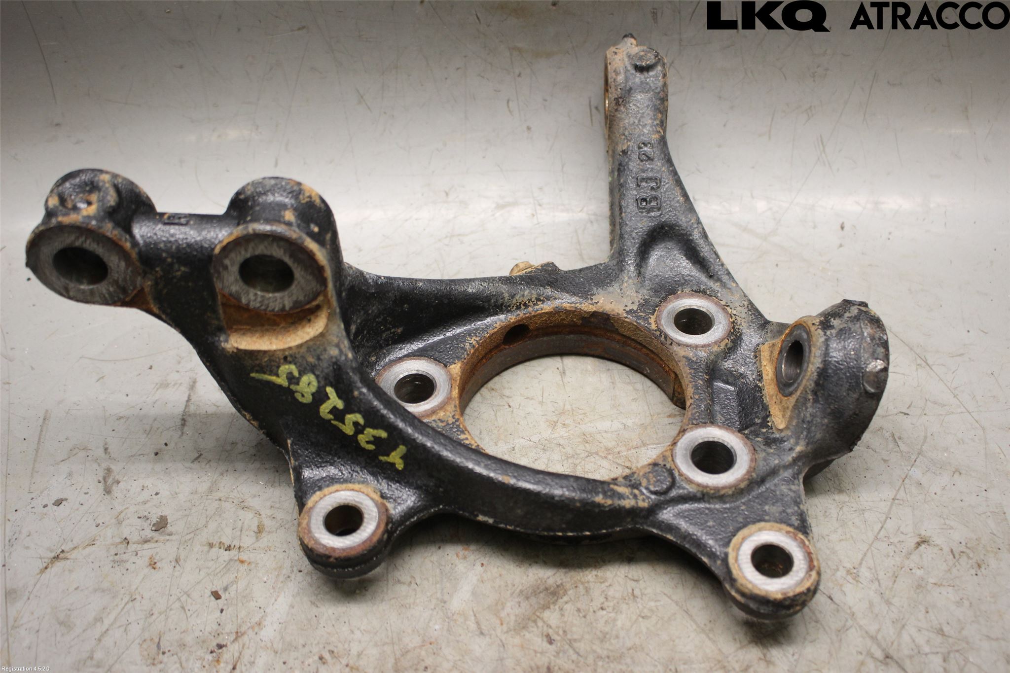 Toyota YARIS XP21 20- Spindel Hf