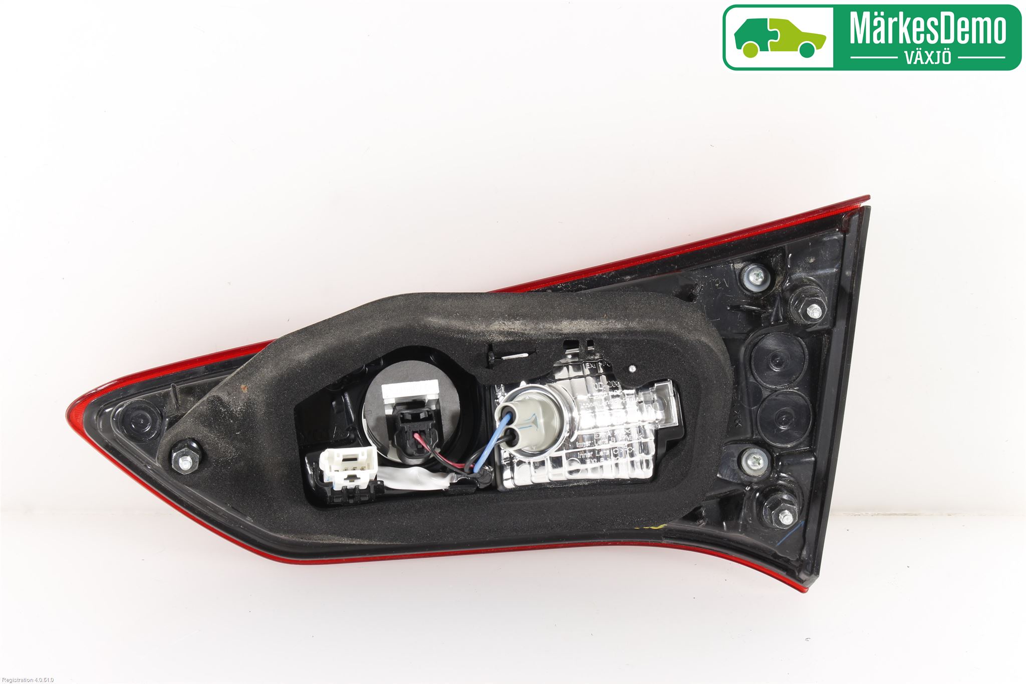Toyota YARIS XP130 15-20 Baklykt Venstre  På Luke(Indre