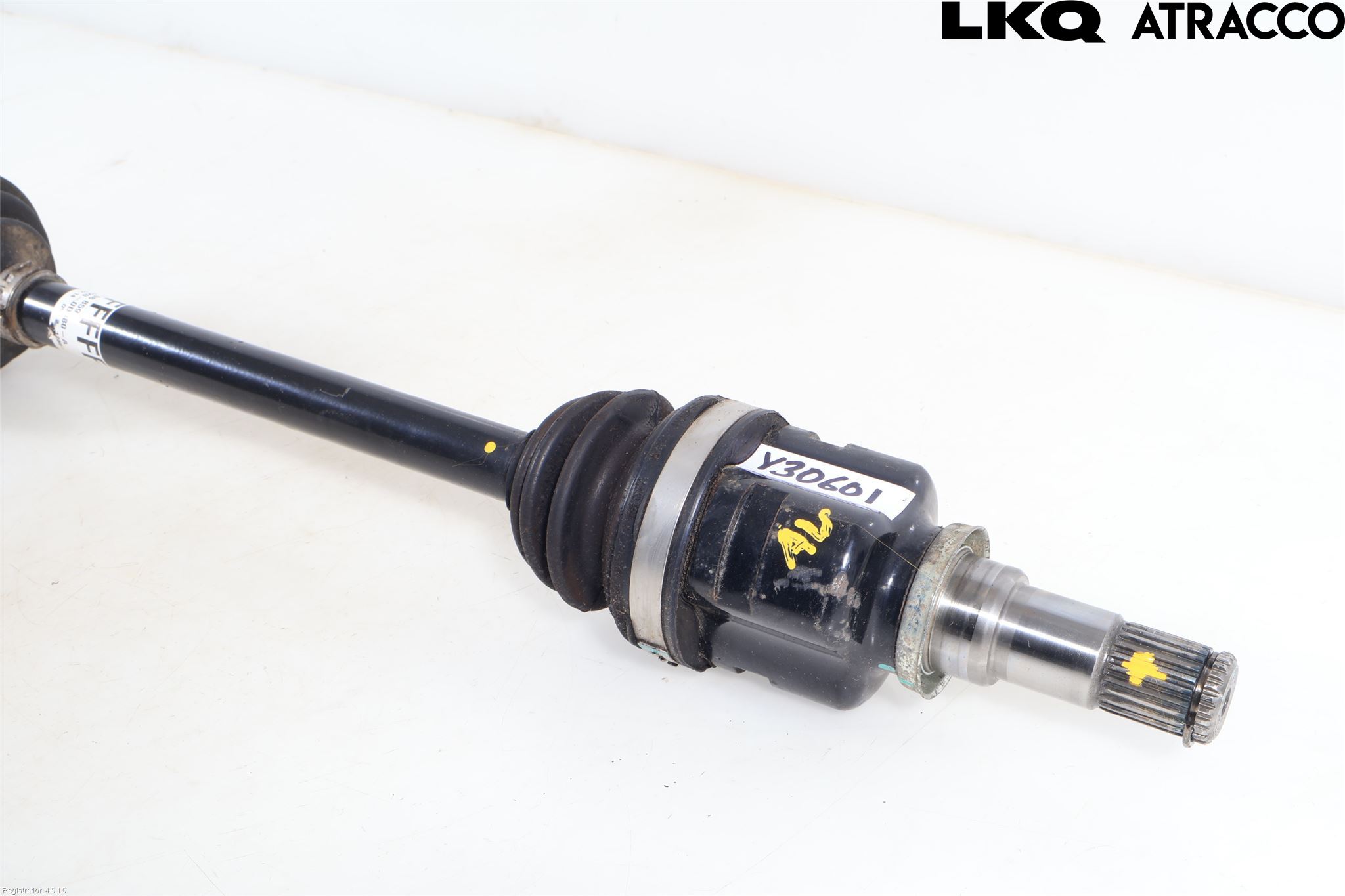 Toyota YARIS XP130 15-20 Drivaksel Foran Kompl Venstre