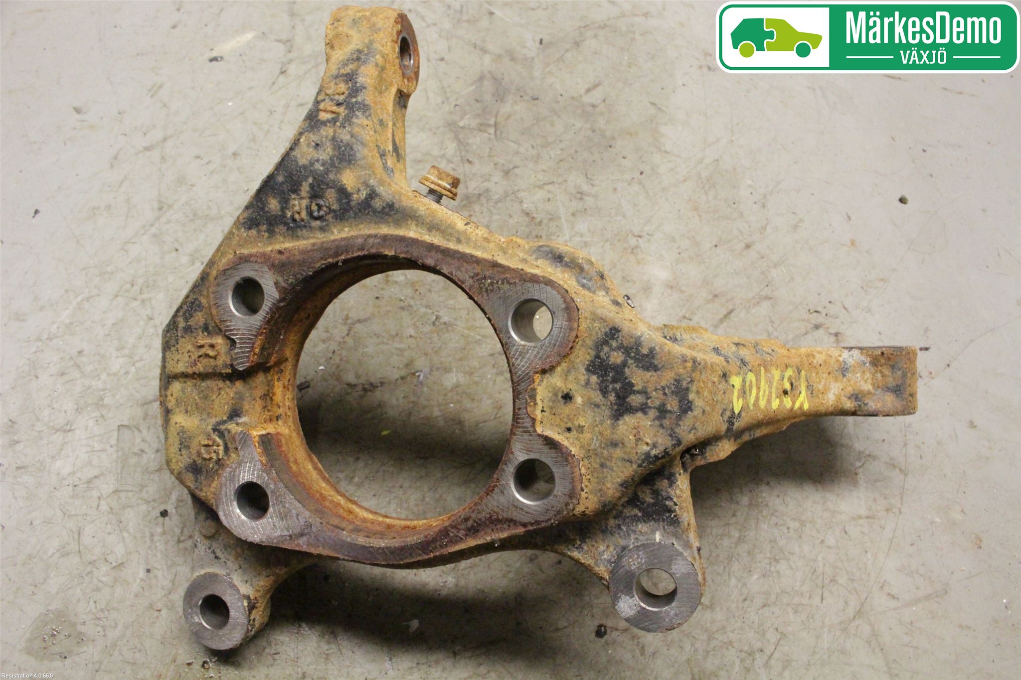 Toyota RAV4 13-18 Spindel Hf