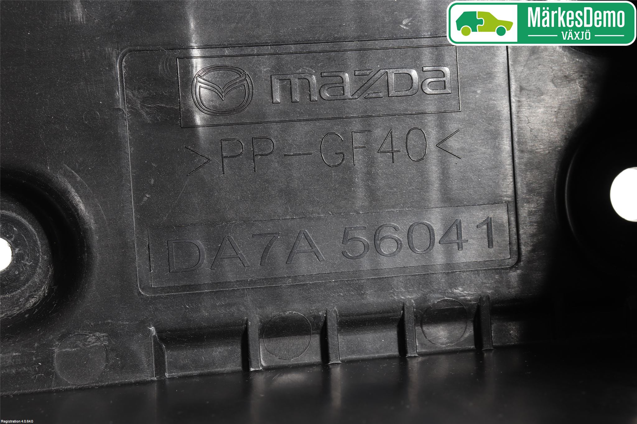 Mazda CX-3 Batterikasse - Feste - Holder