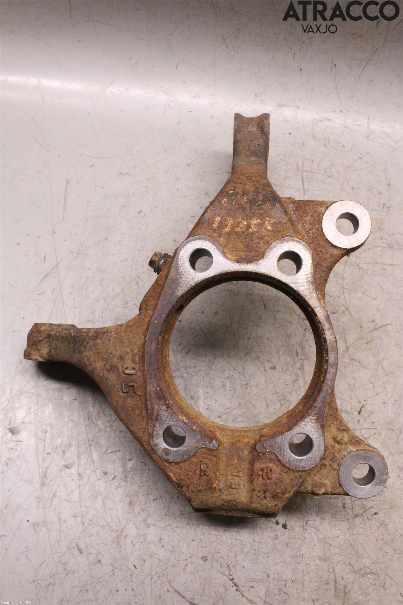 Toyota PRIUS+ ZVW40 12-20 Spindel Hf
