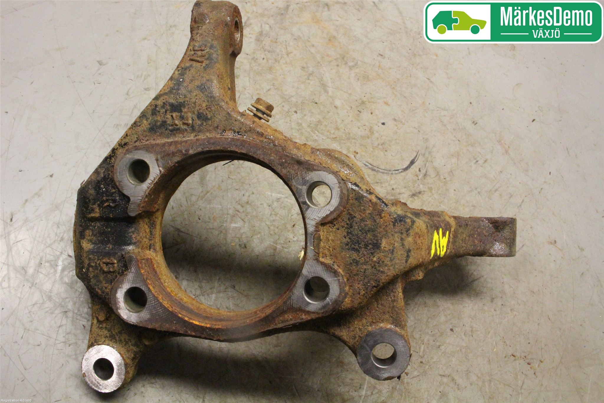 Toyota RAV4 13-18 Spindel Hf