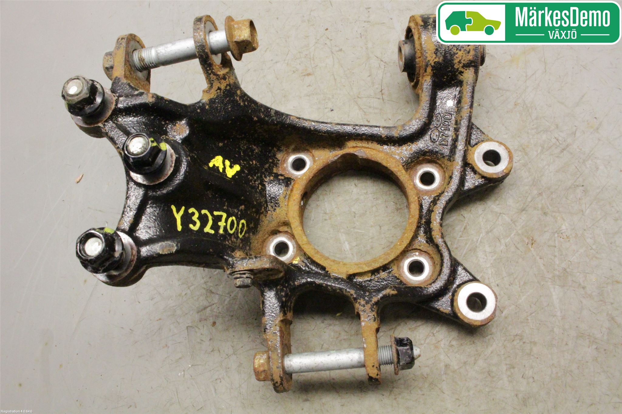 Hyundai TUCSON 05- Spindel Vb