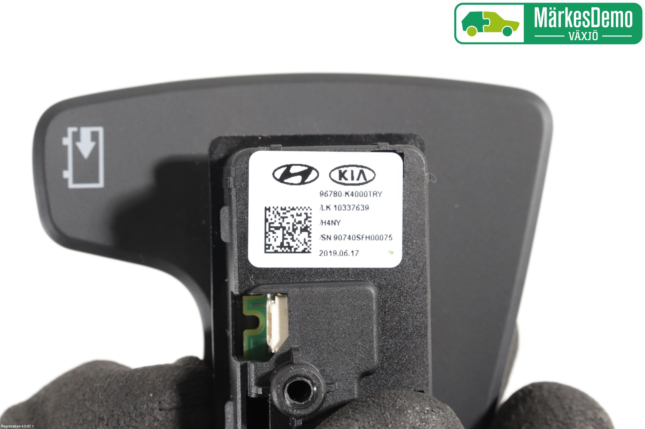 Hyundai KONA/ELECTRIC OS 18-23 Bryter Ratt Radio-Stereo