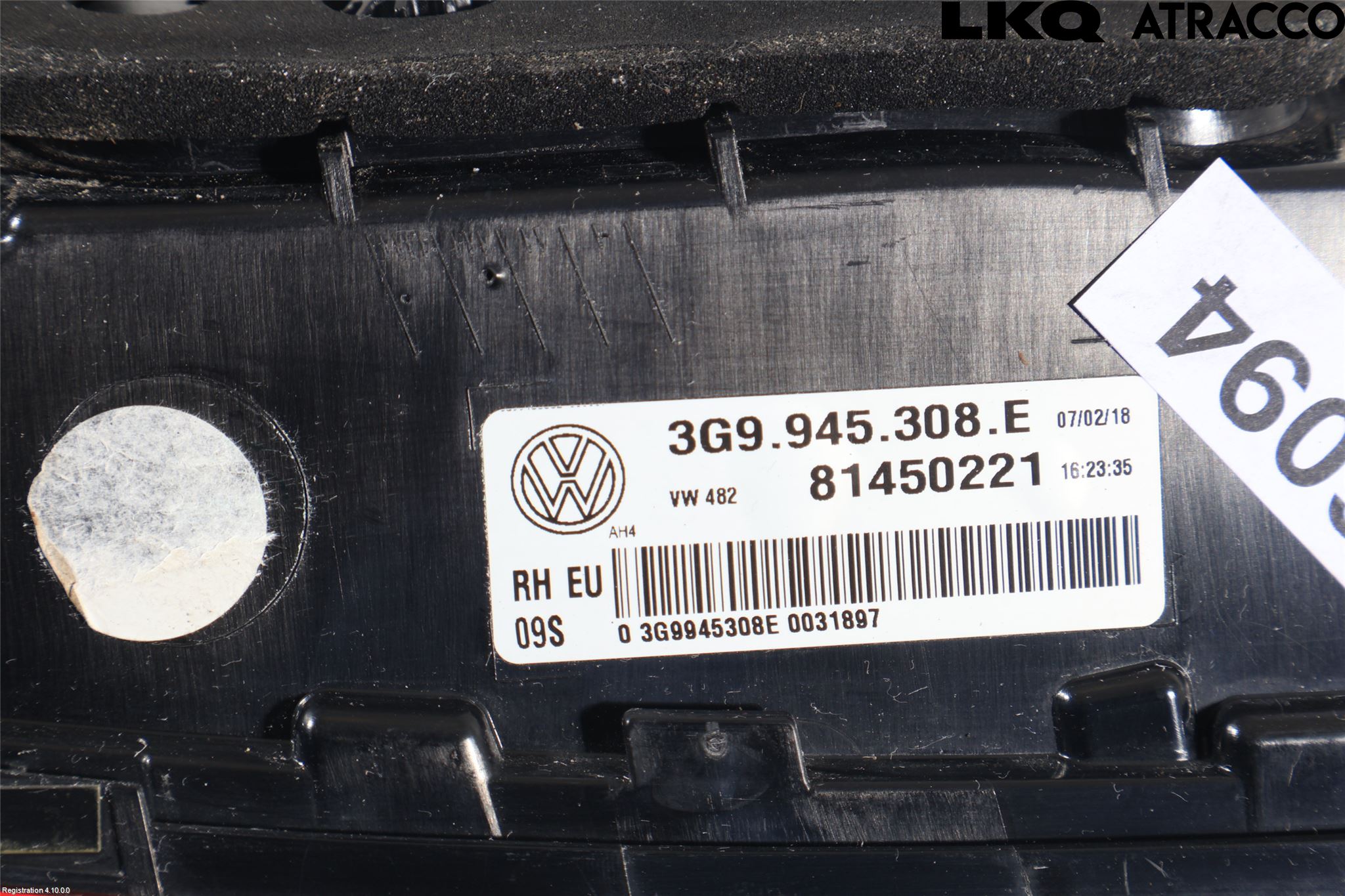 Volkswagen VW PASSAT 15-19 Baklykt Høyre  På Luke(Indre)