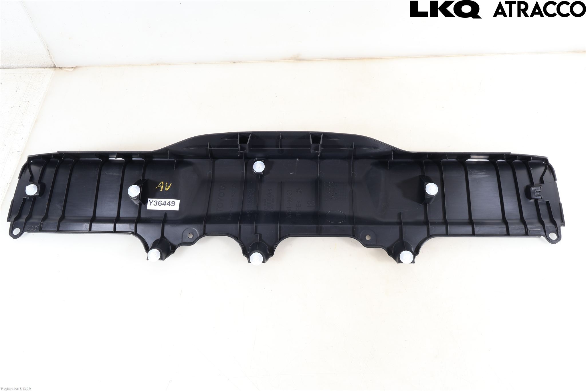 Toyota YARIS XP21 20- Innr Bakluketrekk