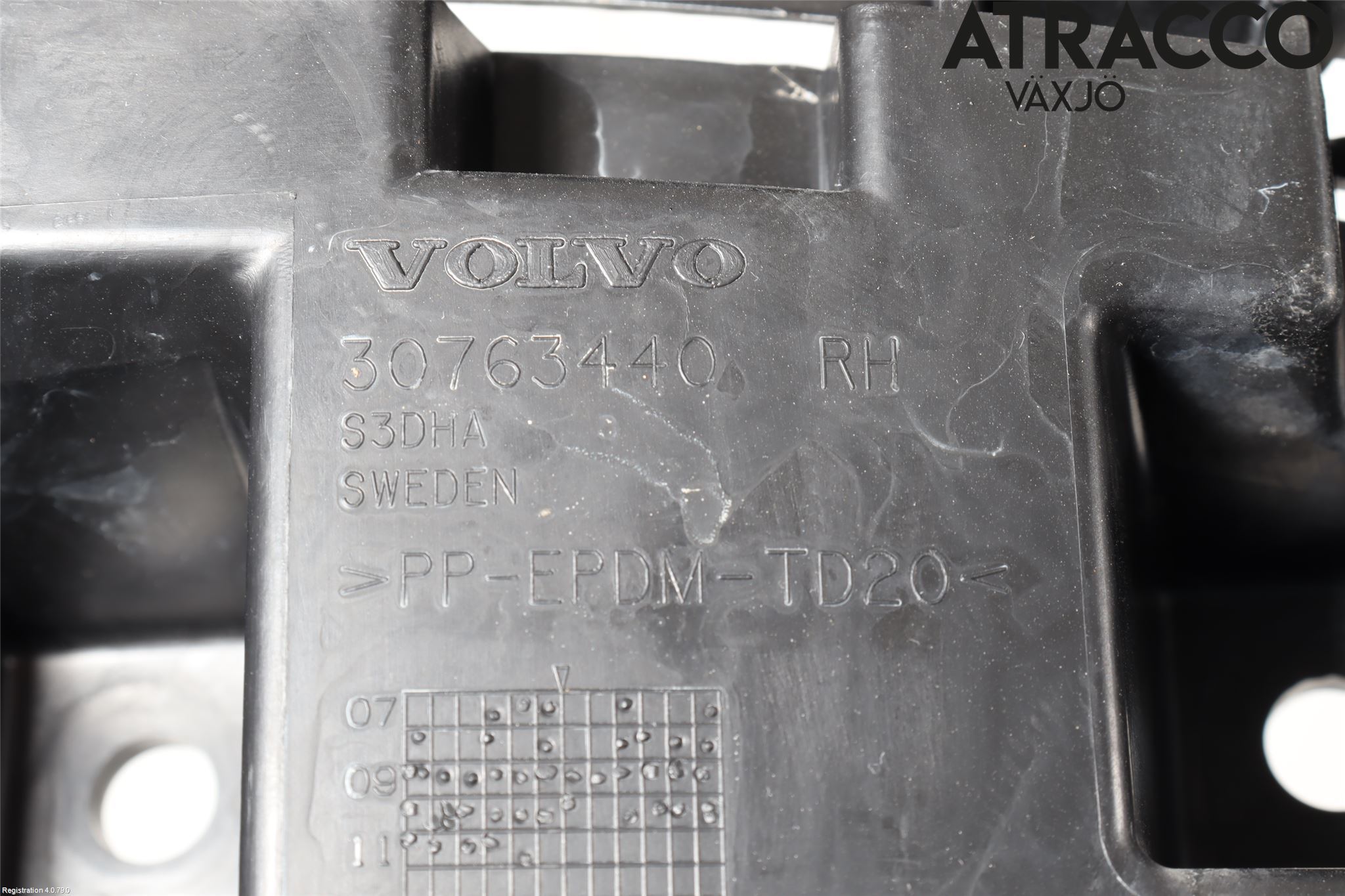 Volvo XC60 09-13 Støtfangerfeste Bak Høyre