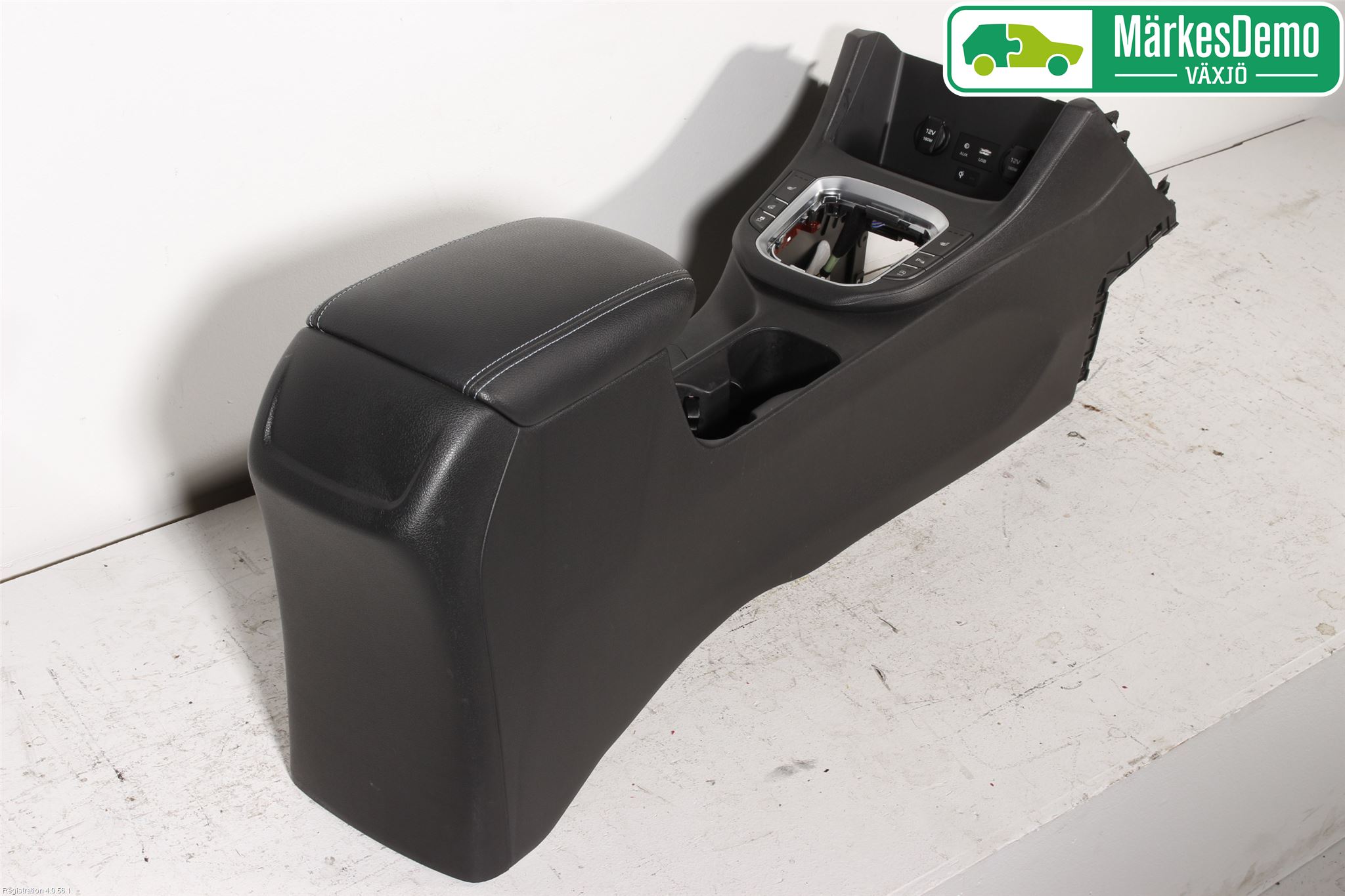 Hyundai i30 PD 17- Instrumentkonsoll Gulv