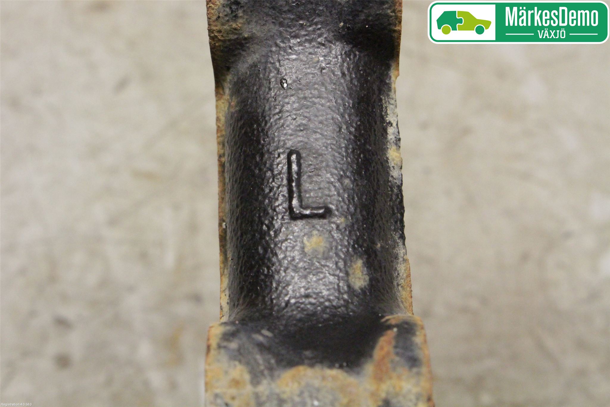 Toyota AURIS 13-19 Spindel Vf