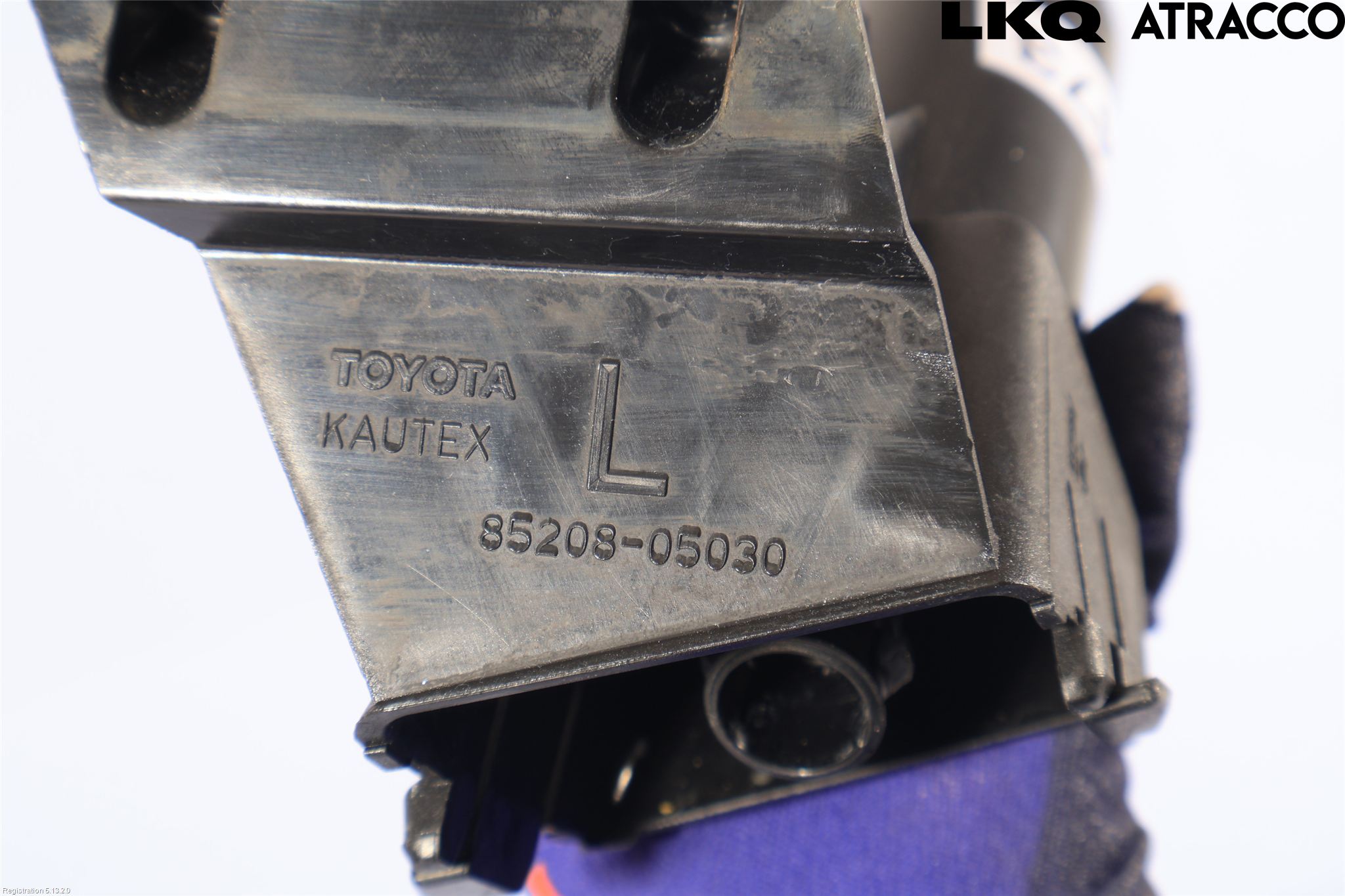 Toyota AVENSIS 09-15 Støtfanger Foran Horn Venstre