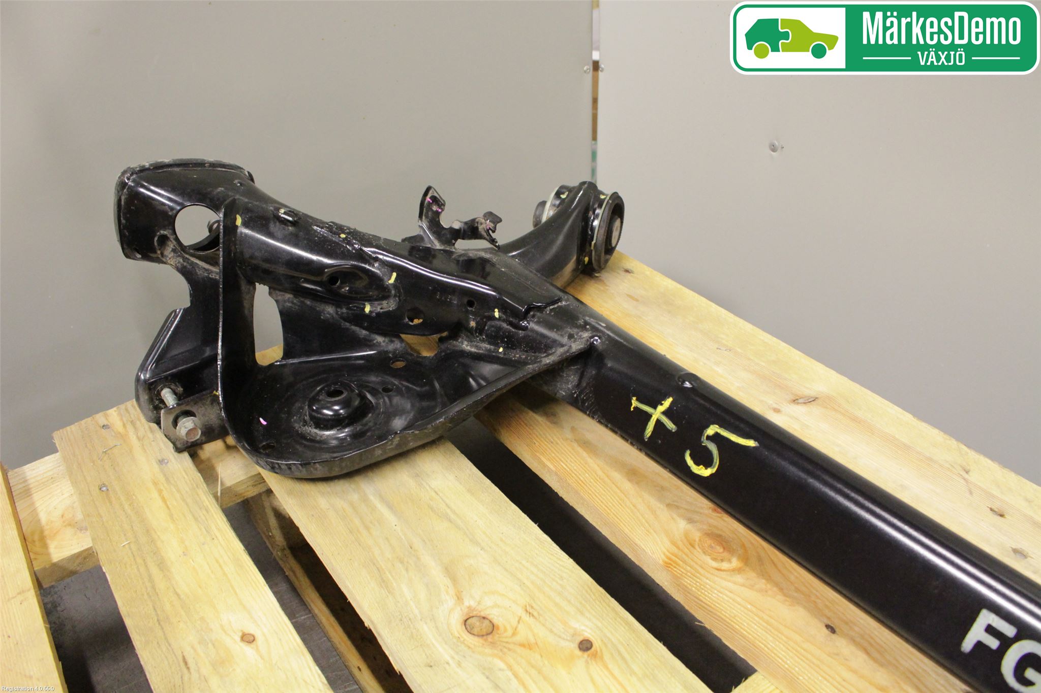 Honda JAZZ 15-20 Bakaksel Feste Travers-Ramme