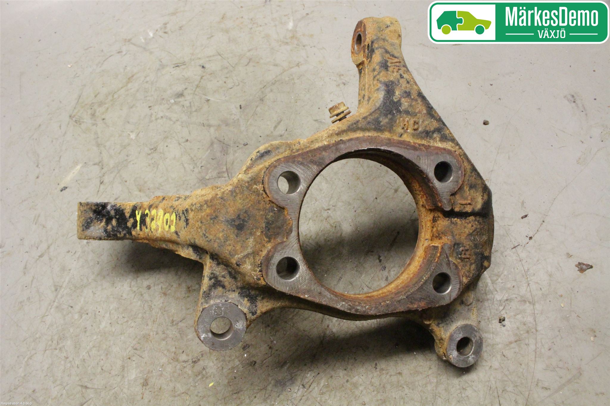 Toyota RAV4 13-18 Spindel Vf