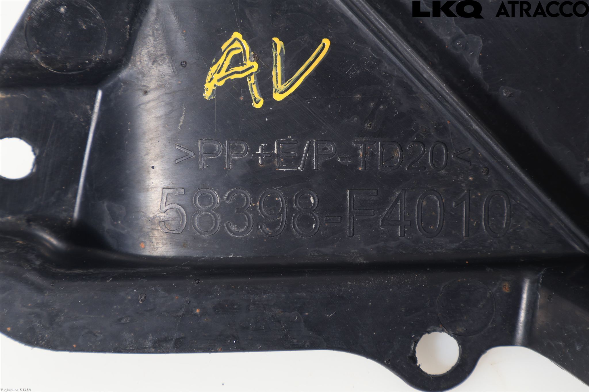 Toyota C-HR 16-23 Bunnplate U Motor-Gear-Dørk