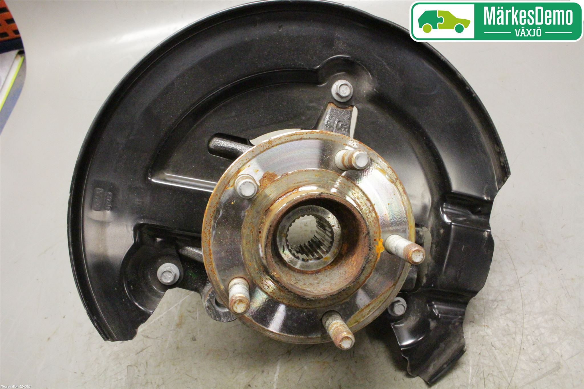 Ford FOCUS 11-14 Spindel Vf