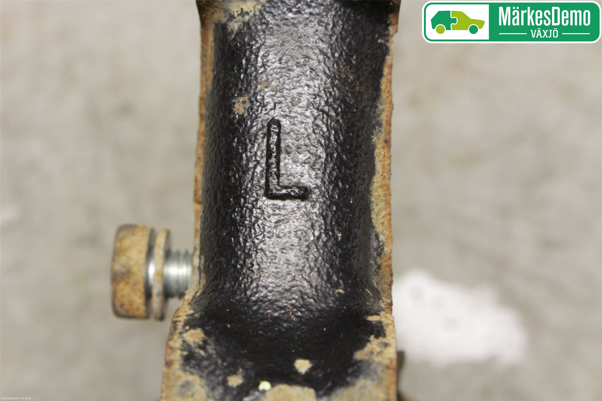 Toyota AURIS 13-19 Spindel Vf