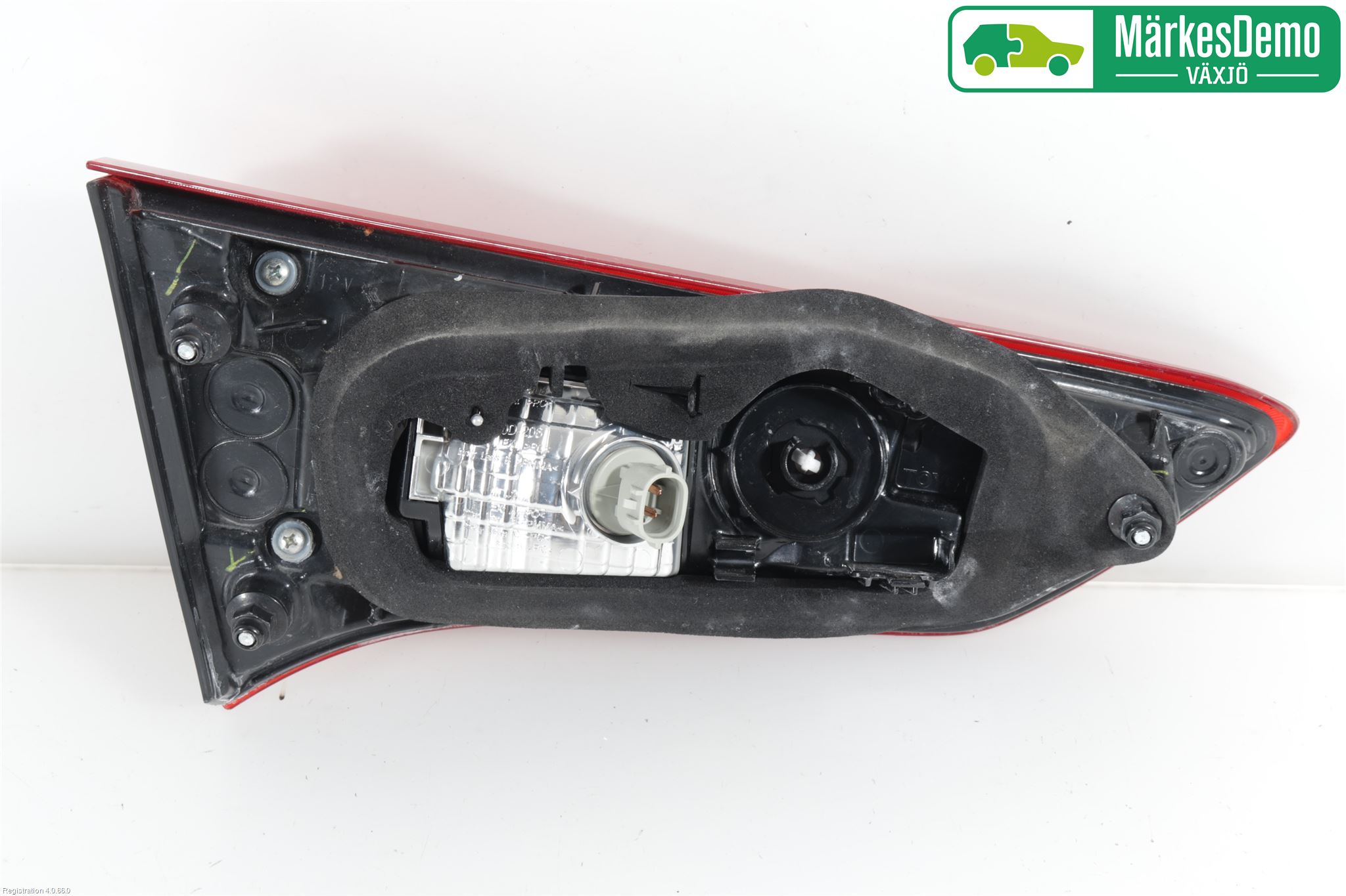 Toyota YARIS XP130 15-20 Baklykt Høyre  På Luke(Indre)