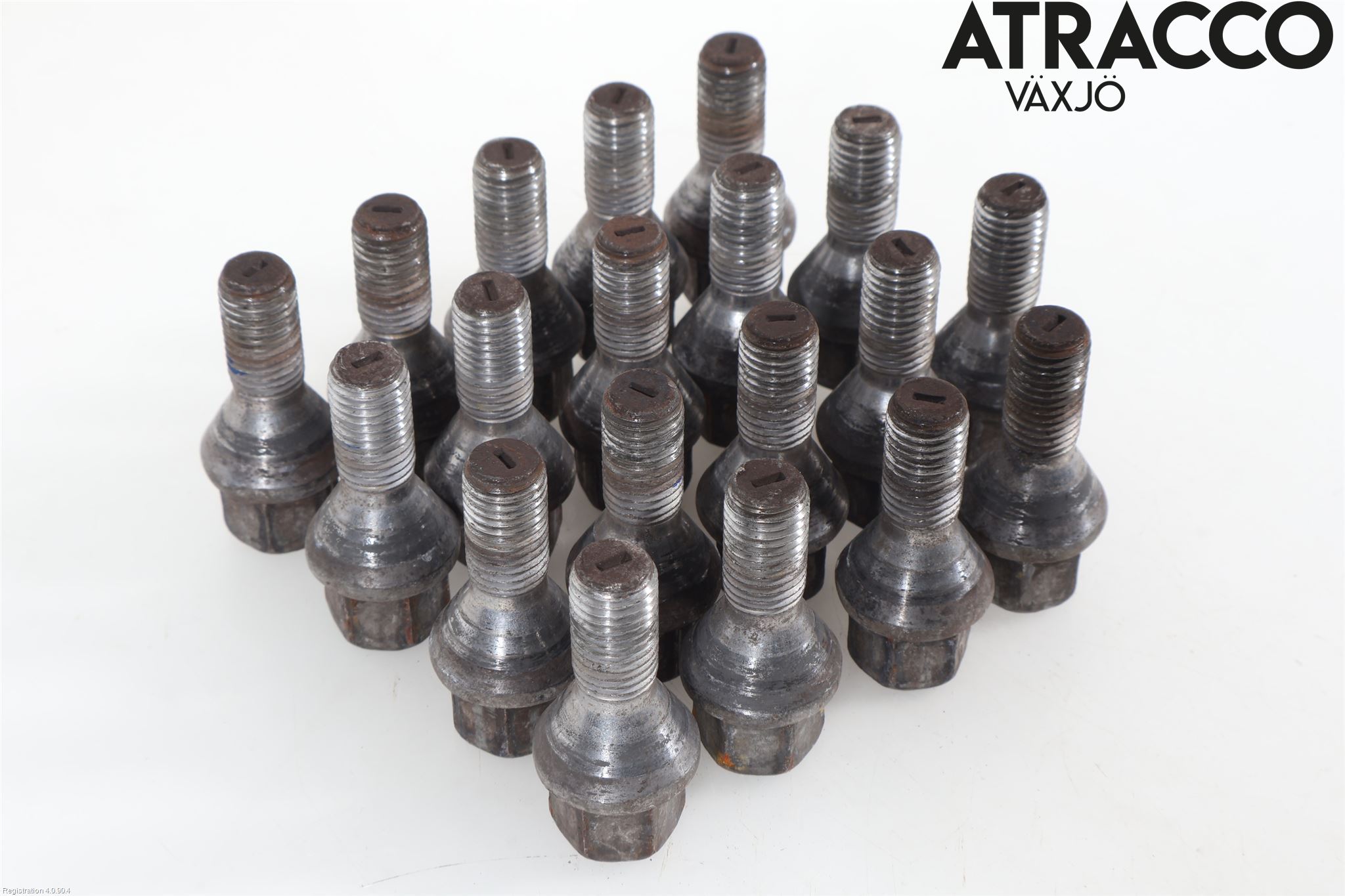 Nissan QASHQAI 14-17 Hjulmutter - Bolt - Sett