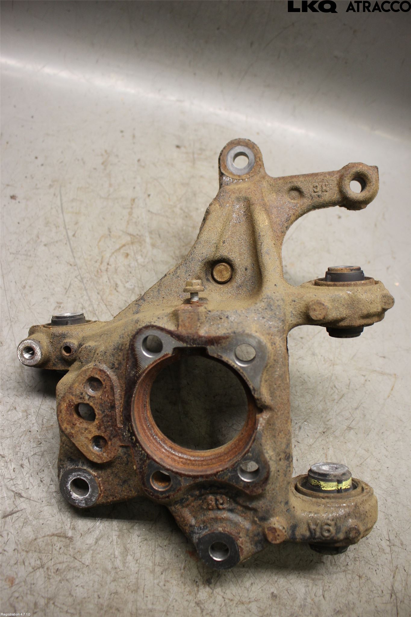 Toyota COROLLA CROSS XG10 22- Spindel Hb