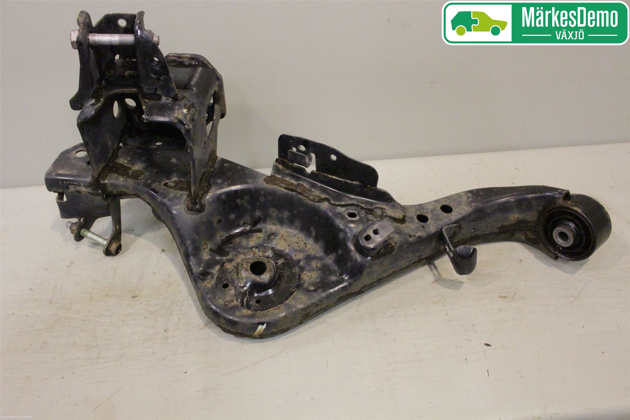 Nissan X-TRAIL 14-21 Spindel Vb