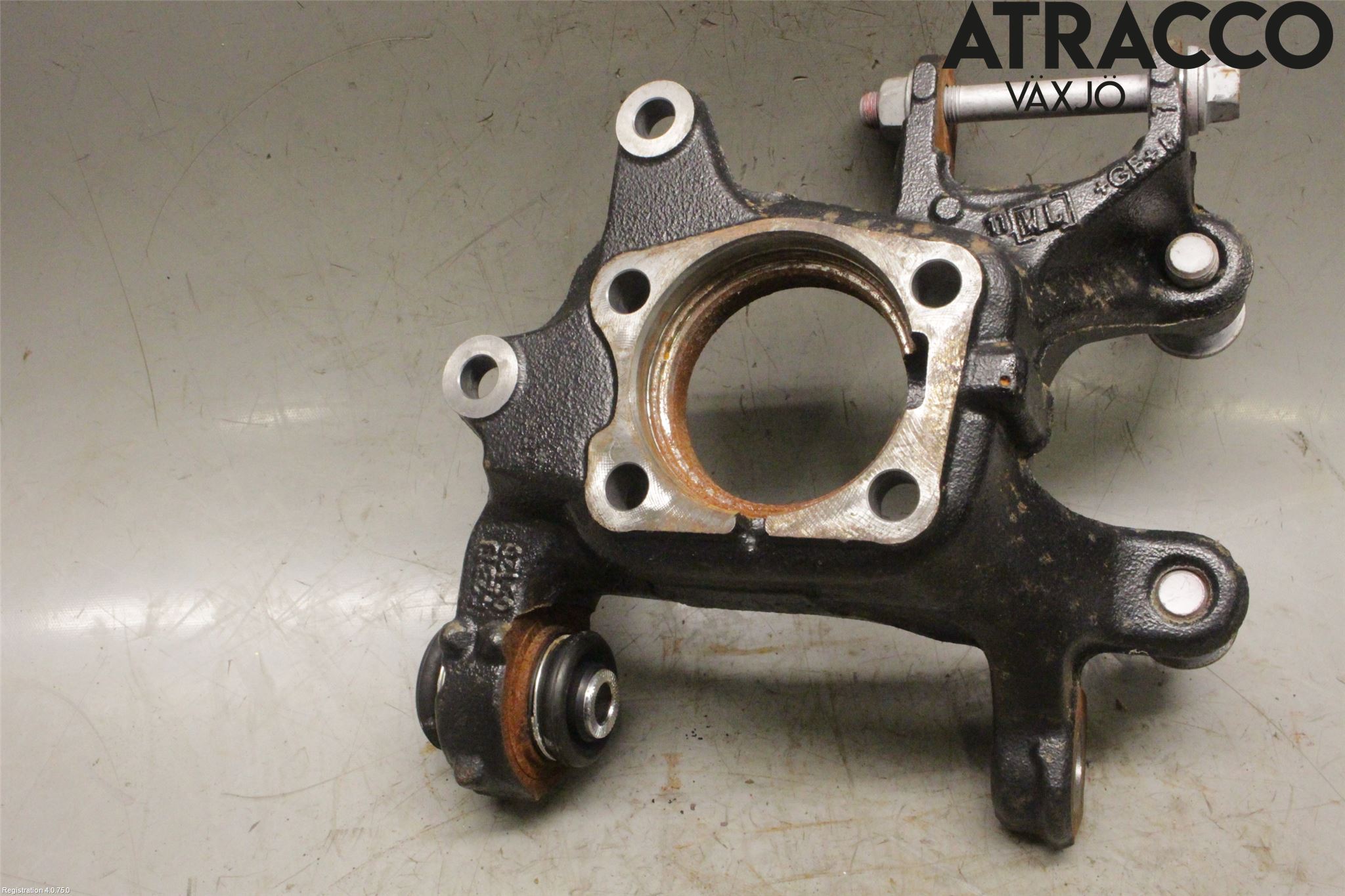 Toyota AVENSIS 09-15 Spindel Hb