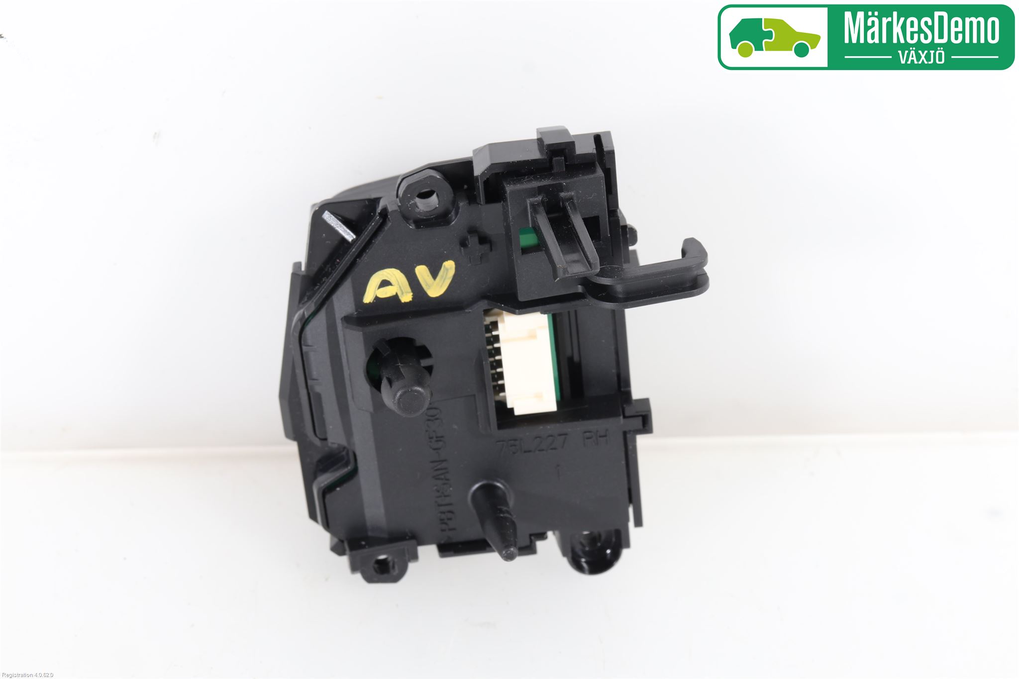 Toyota YARIS XP130 15-20 Bryter Ratt Radio-Stereo