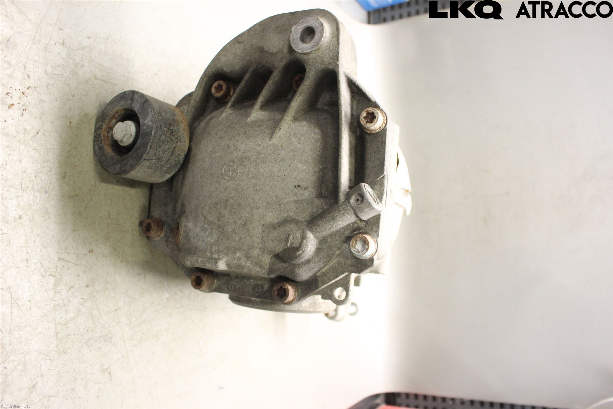 BMW 5 F10/F11/F18 09-17 Bakaksel Kardang Bak -Diff