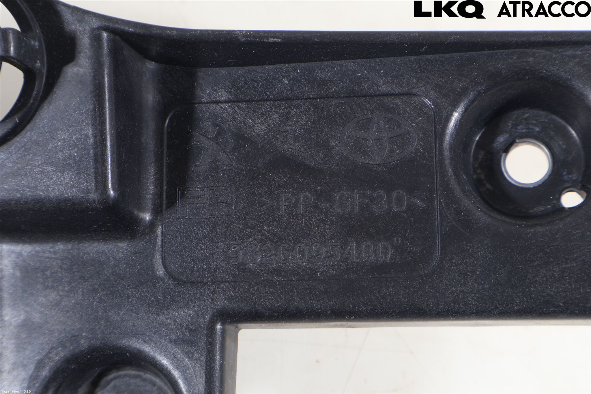 Toyota PROACE II 16- Frontlykt Holder-Feste