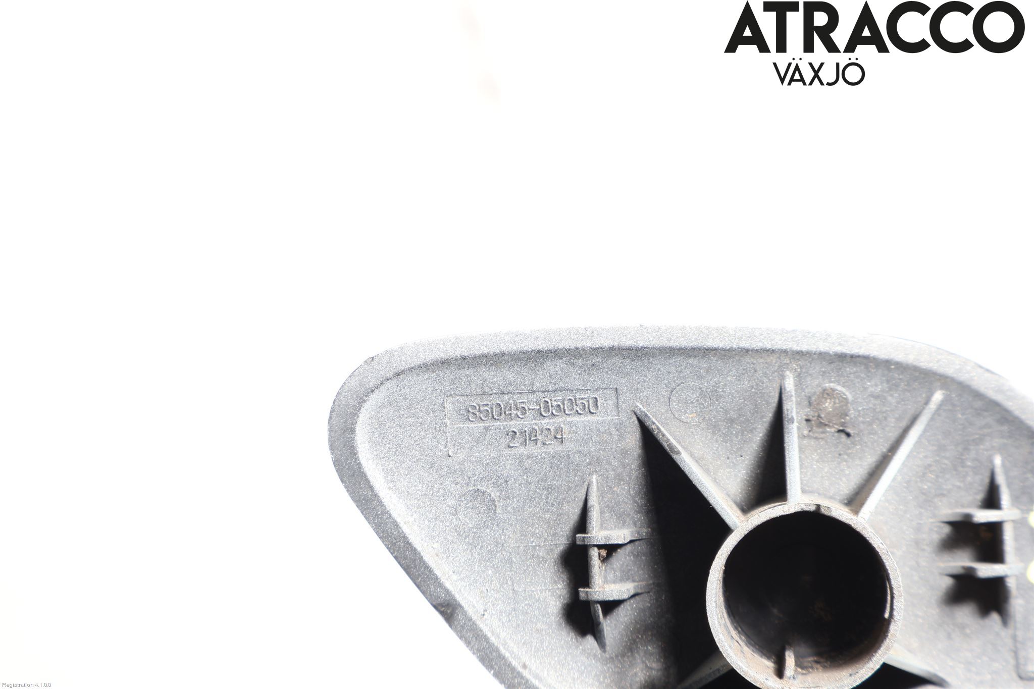 Toyota AVENSIS 03-06 Støtfanger Foran Horn Venstre
