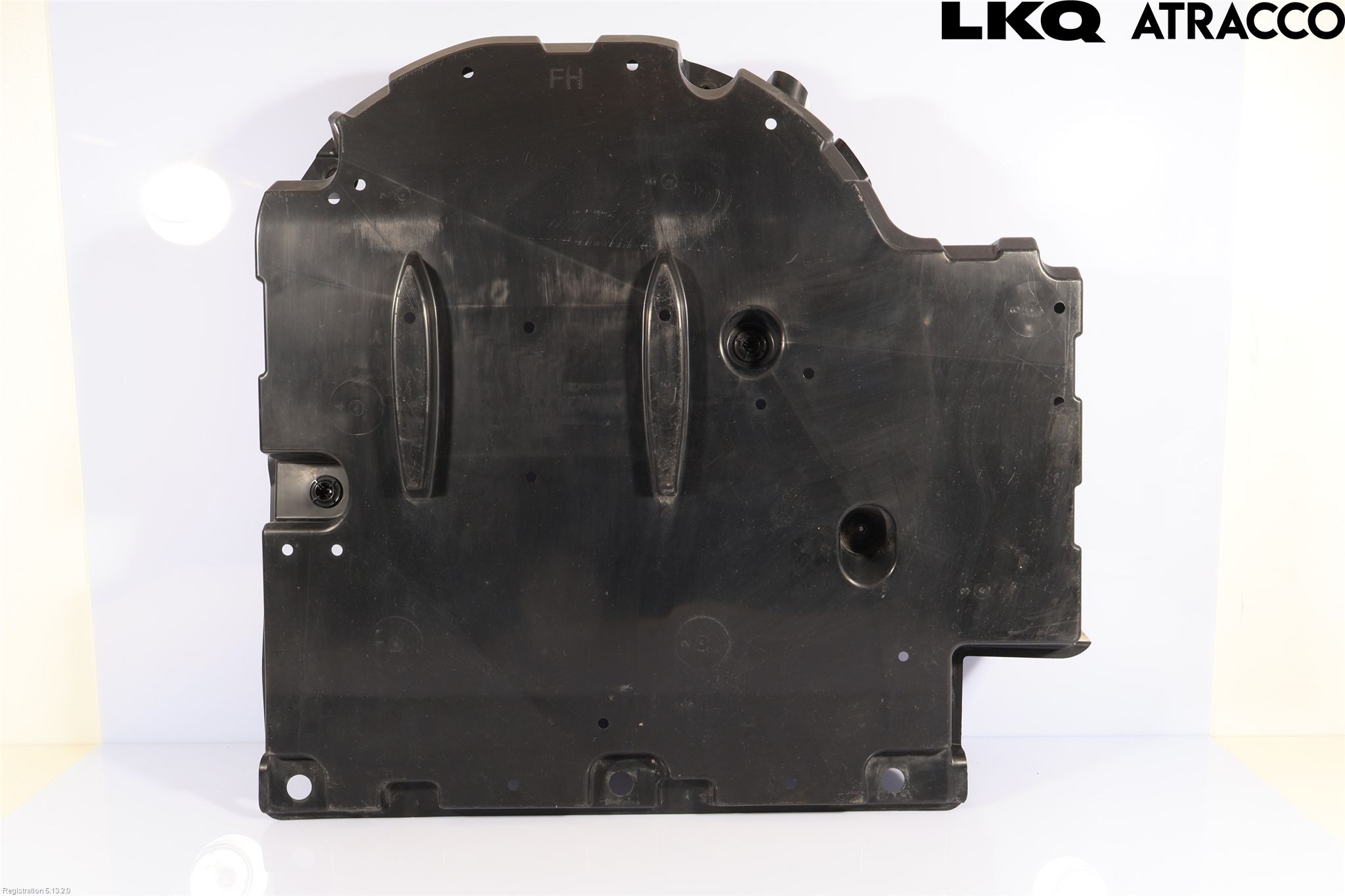 Toyota YARIS CROSS XP21 21- Bunnplate U Motor-Gear-Dørk