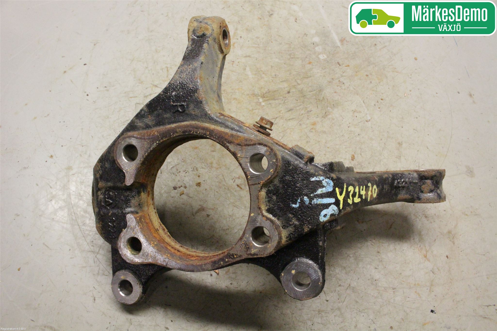 Toyota AURIS 13-19 Spindel Hf