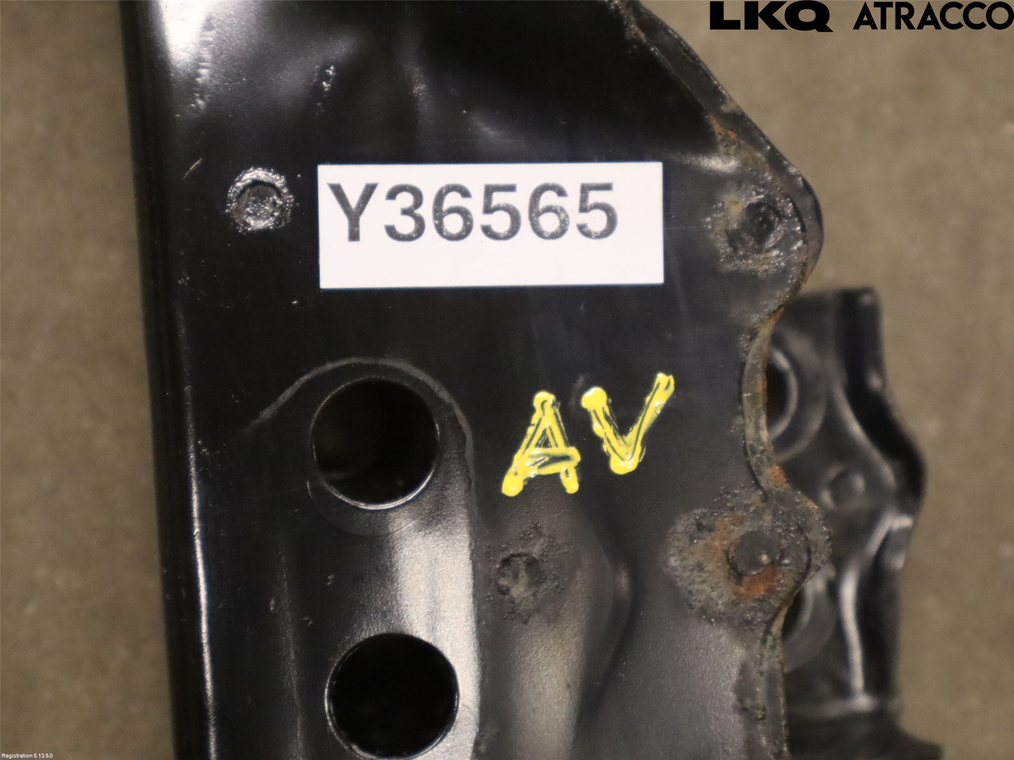 Toyota AURIS 13-19 Motorbjelke (Langs Gående )