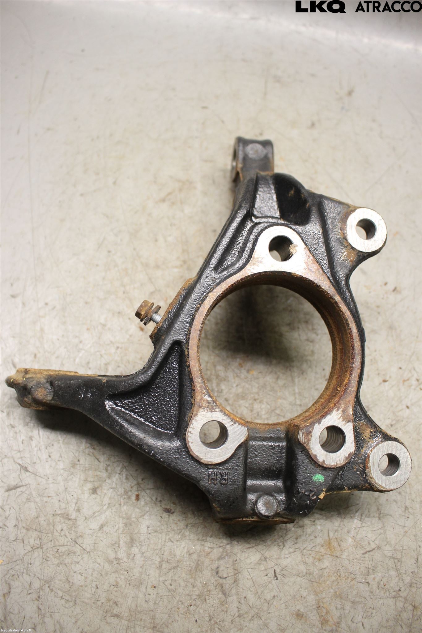 Toyota AYGO X AB70 22- Spindel Hf