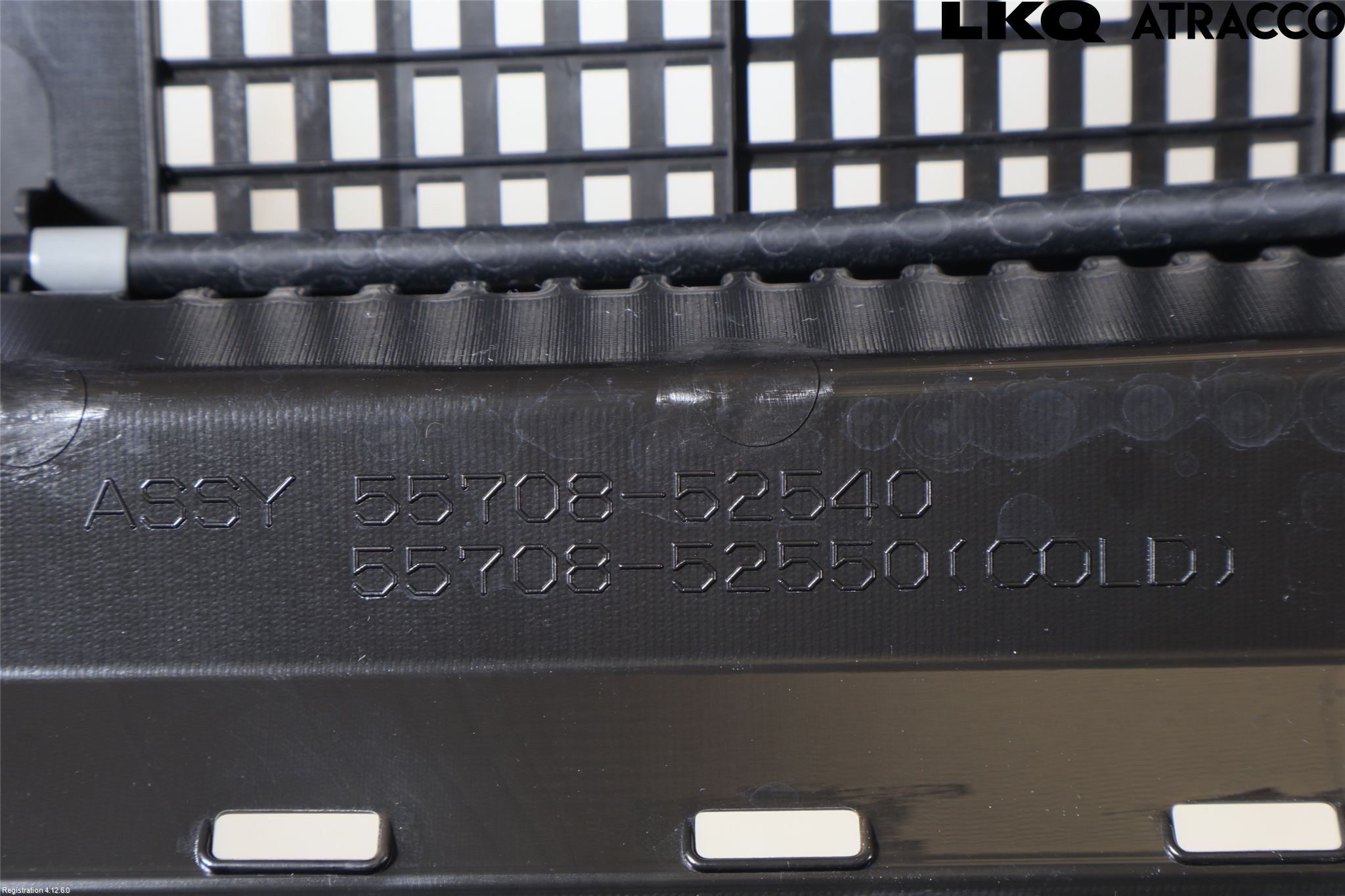 Lexus LBX 24- Visker Deksel-Grill-Under Frr