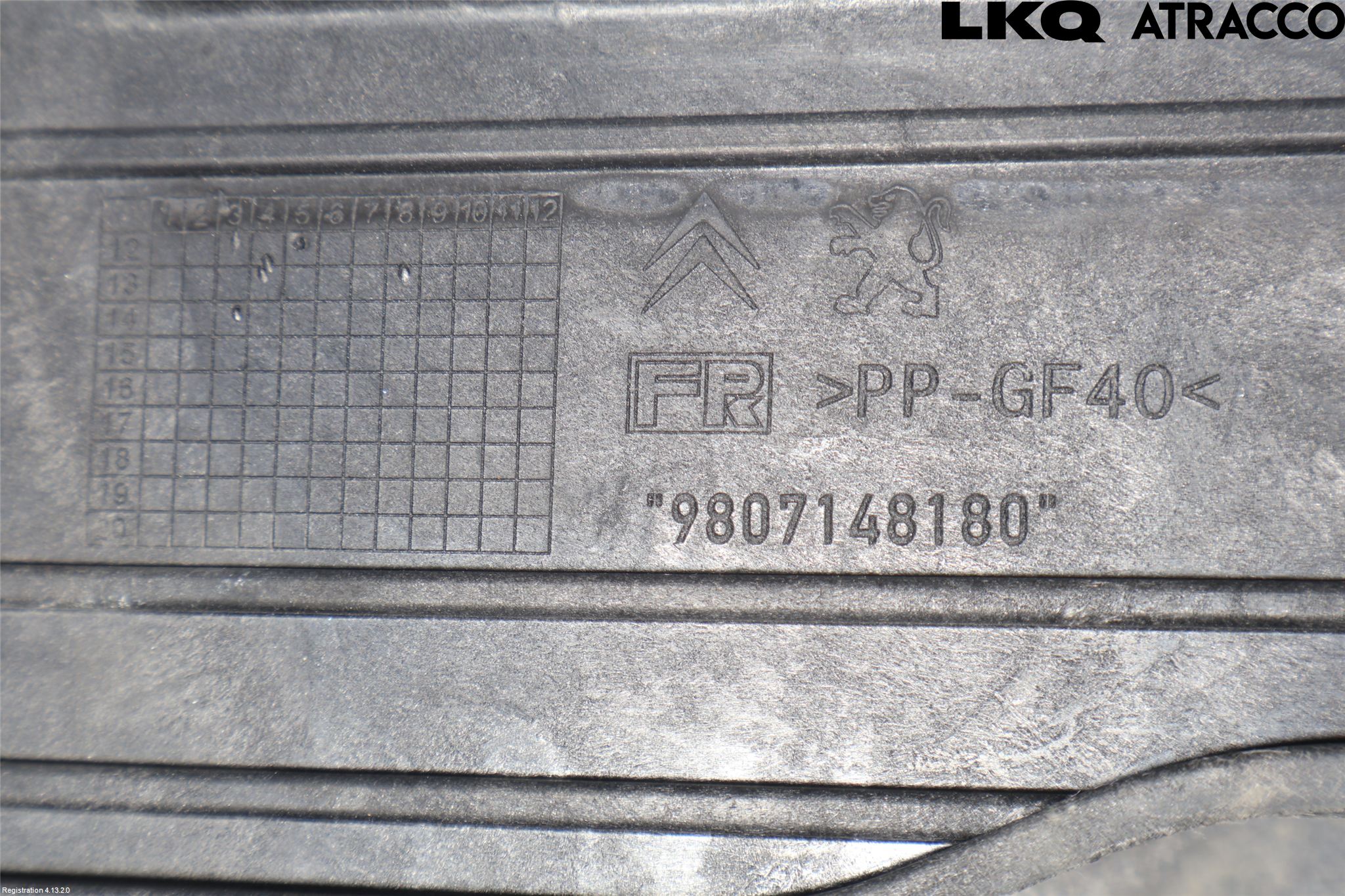 Peugeot 308 14-21 Frontplate Øvre