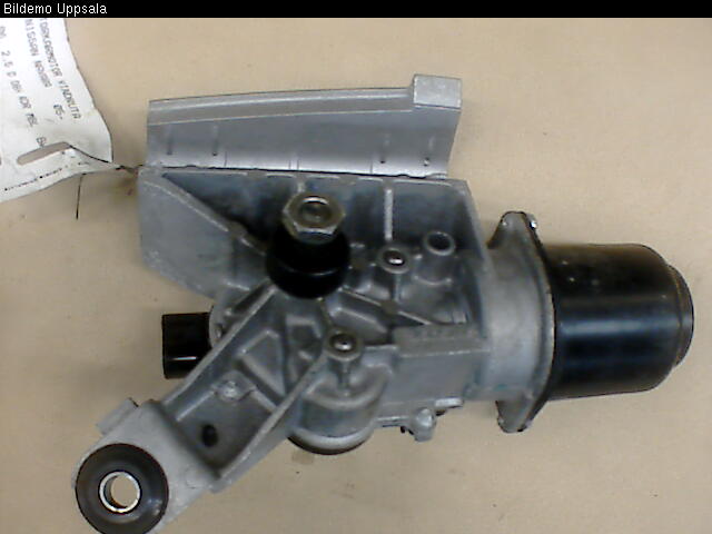 Nissan NAVARA 05-16 Viskermotor Frontrute